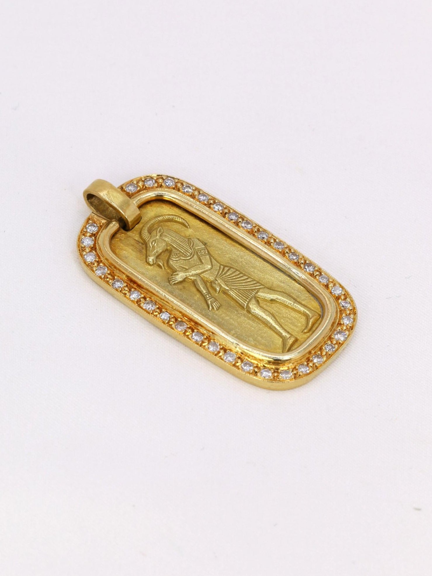 GEORGES LENFANT Pendentif Dieu Egyptien or jaune diamants