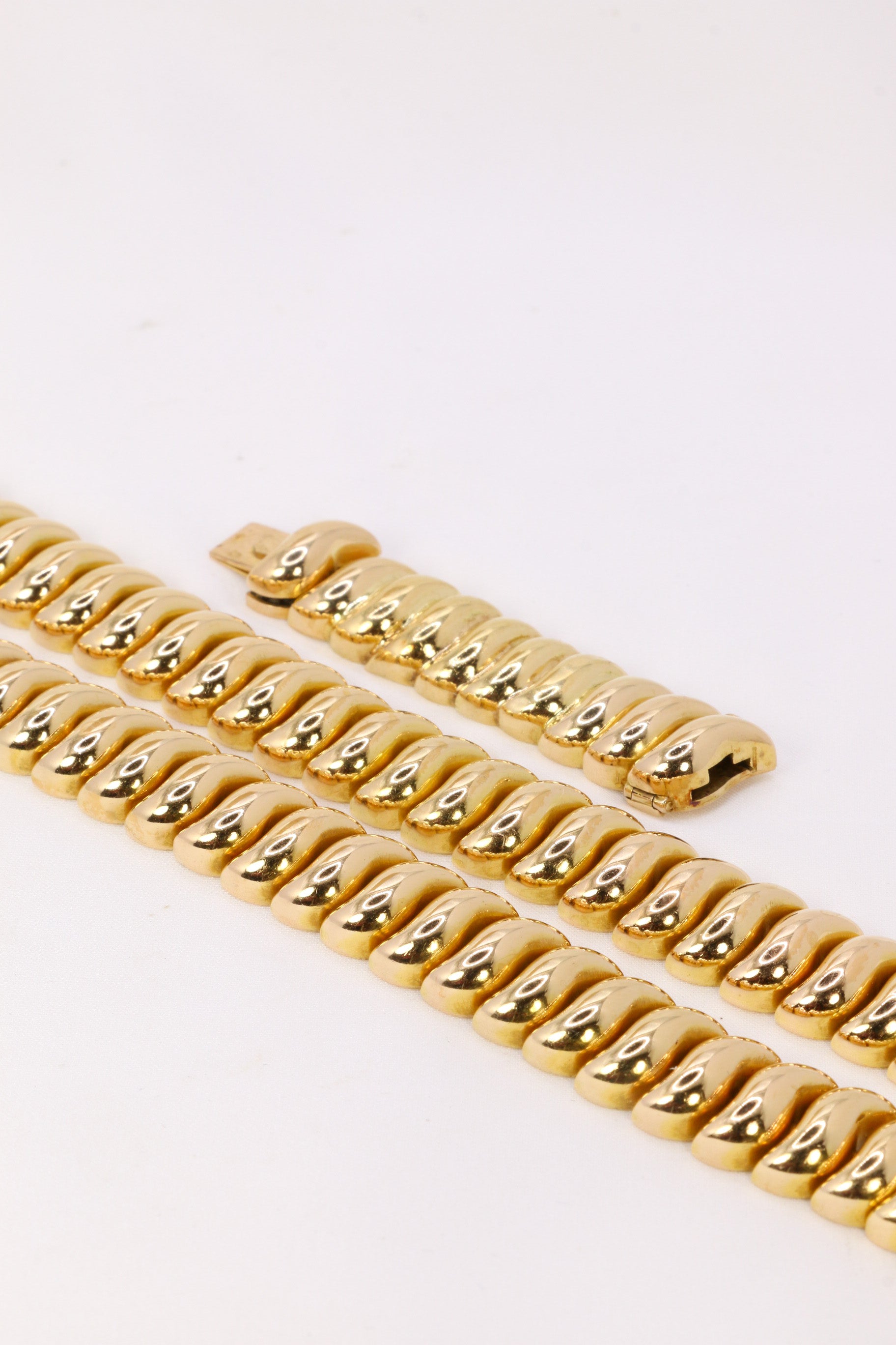 BOUCHERON Collier Bracelet Ondule or jaune