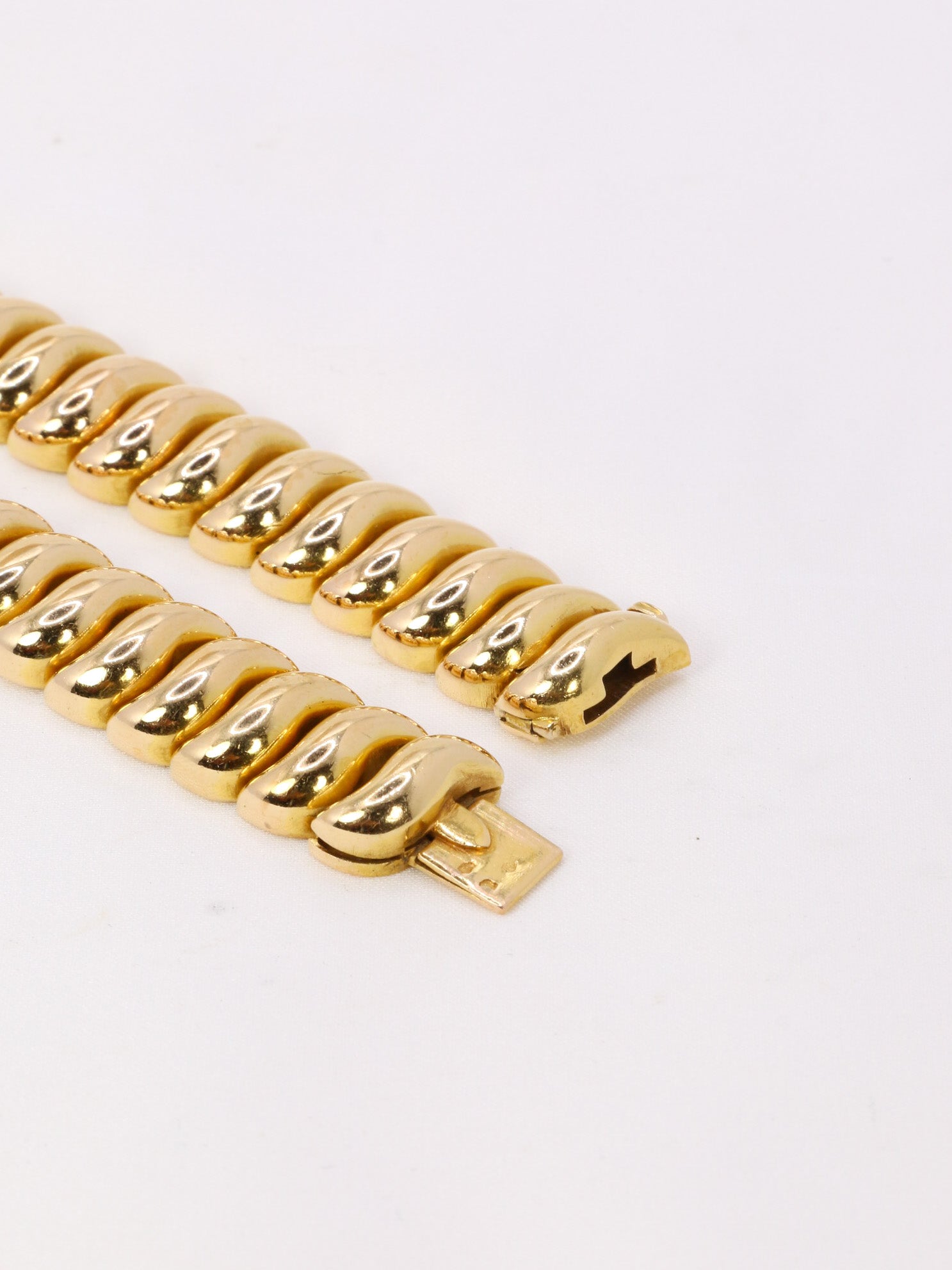 BOUCHERON Collier Bracelet Ondule or jaune