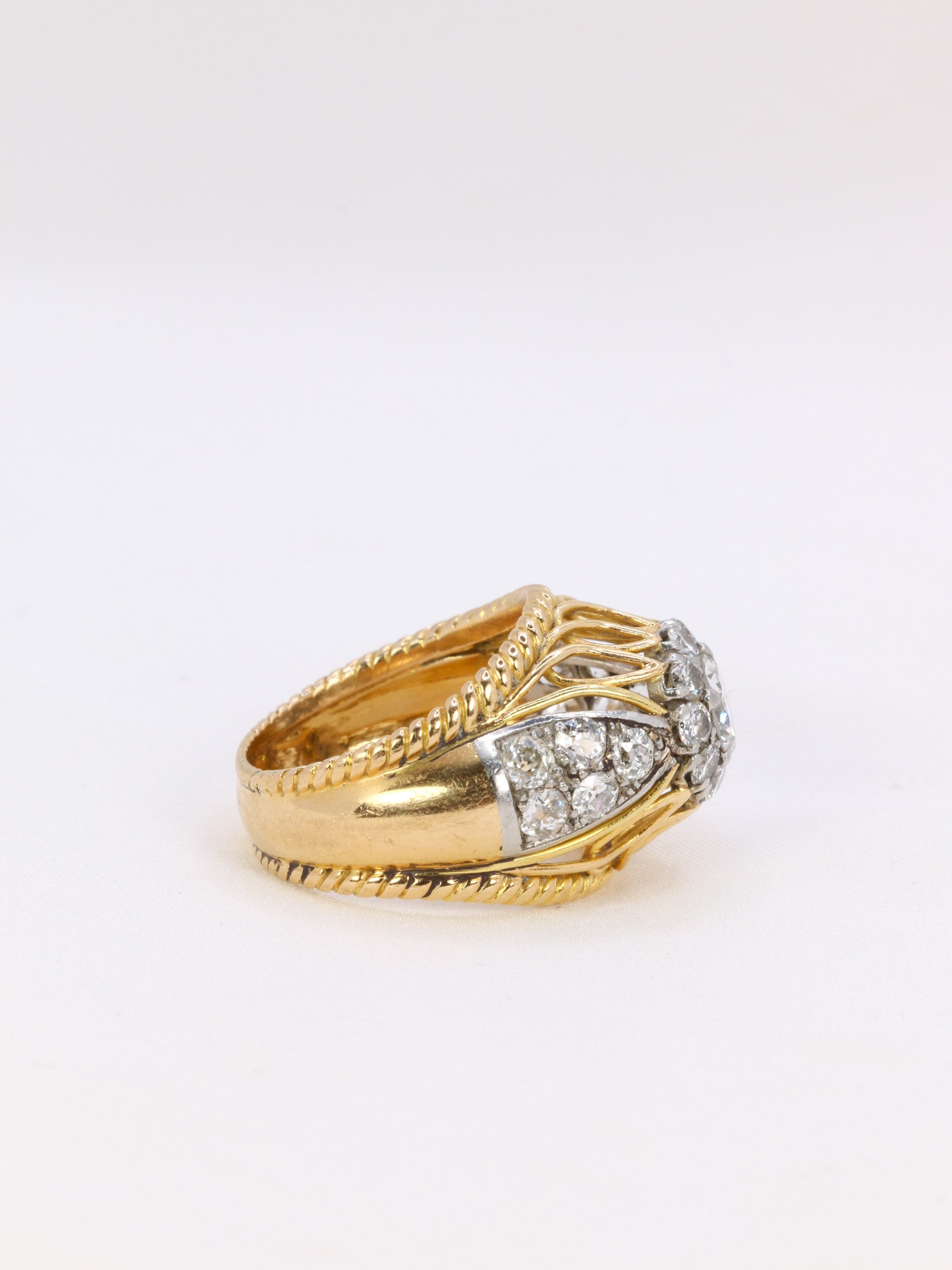 Dome ring in yellow gold, platinum and 1 carat diamond