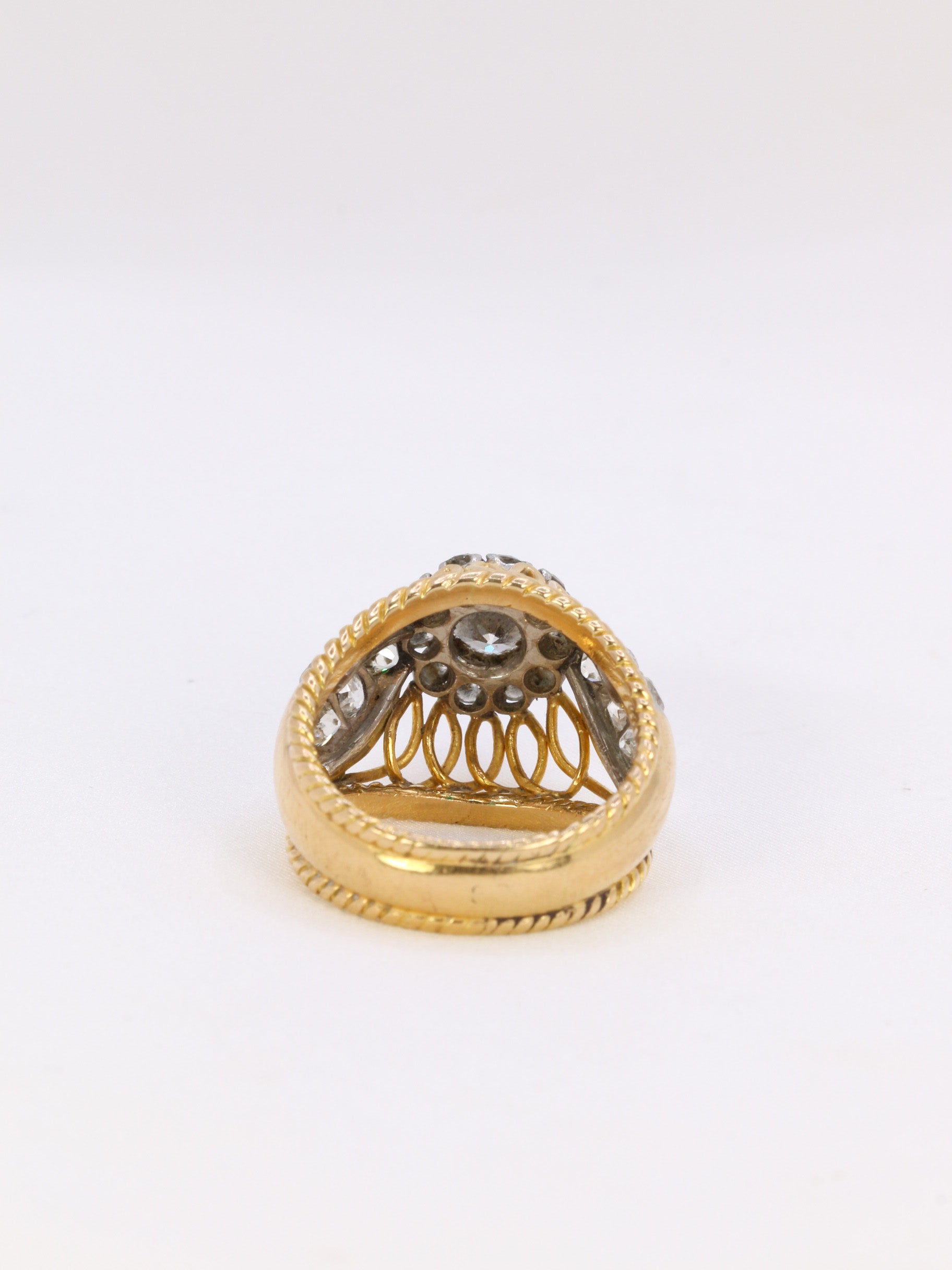 Dome ring in yellow gold, platinum and 1 carat diamond