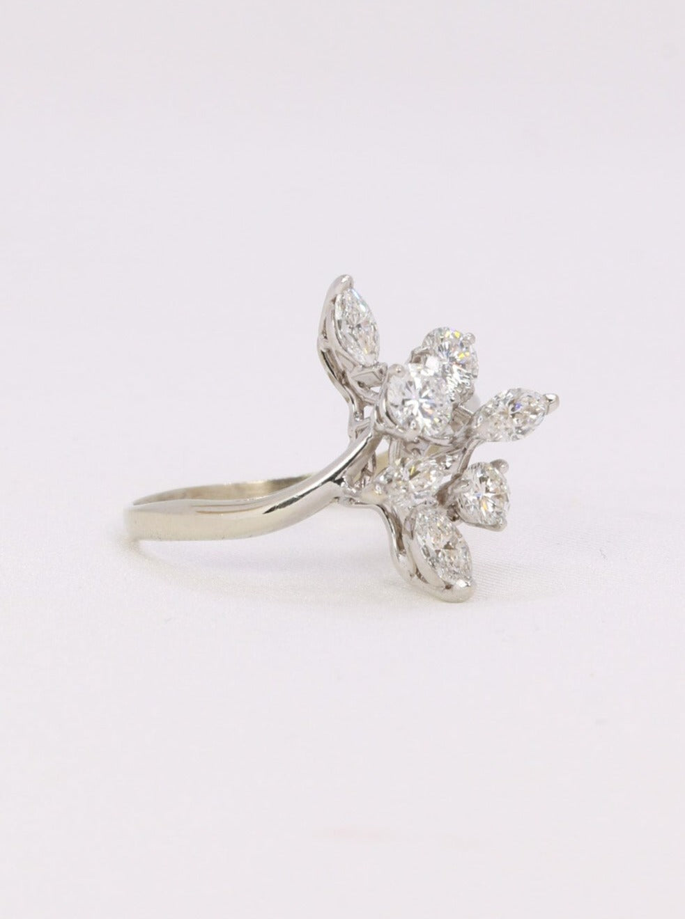 Bague vintage fleur diamants