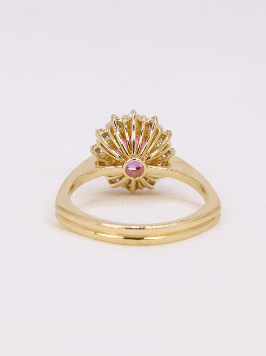 Bague marguerite vintage diamants saphir rose 1,3 carats
