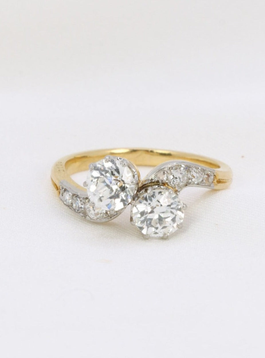 Bague toi et moi Belle Epoque en or jaune et diamants taille ancienne