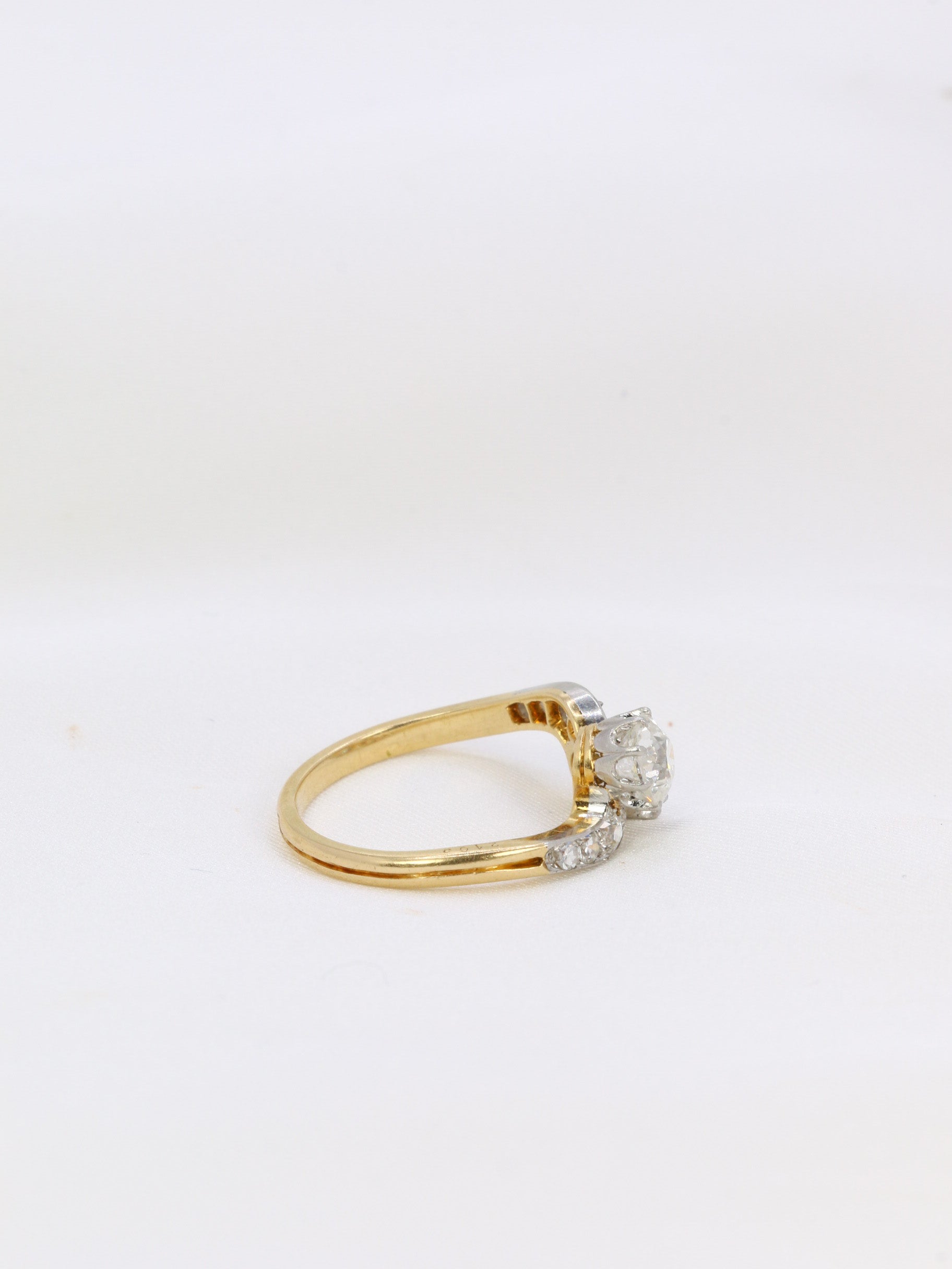 Bague toi et moi Belle Epoque en or jaune et diamants taille ancienne