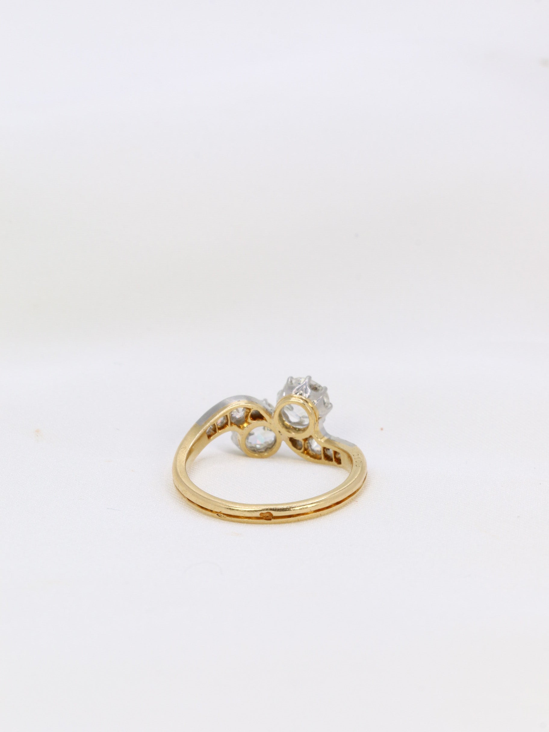 Bague toi et moi Belle Epoque en or jaune et diamants taille ancienne