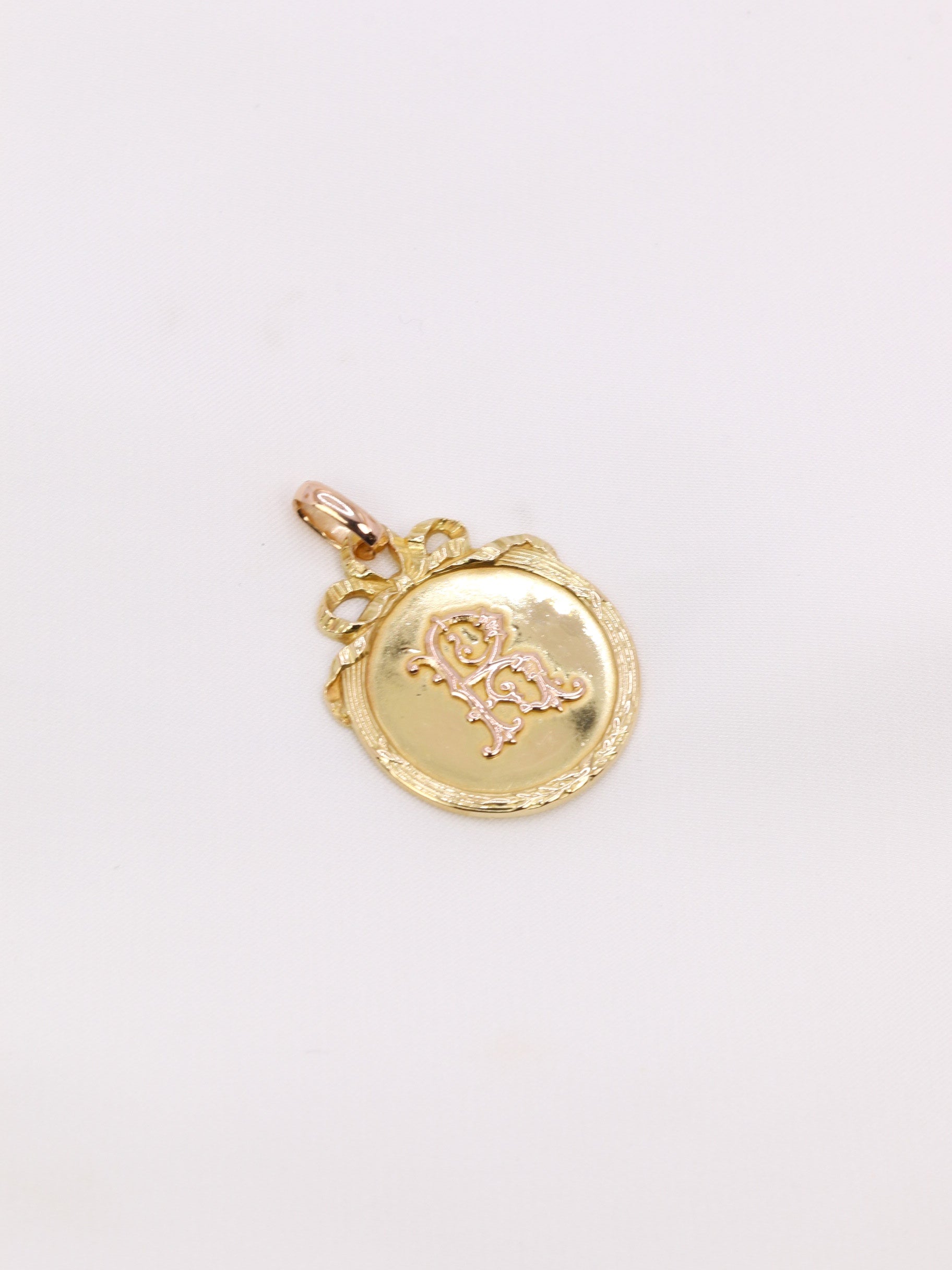 Pendentif Art-Nouveau lettre R or jaune