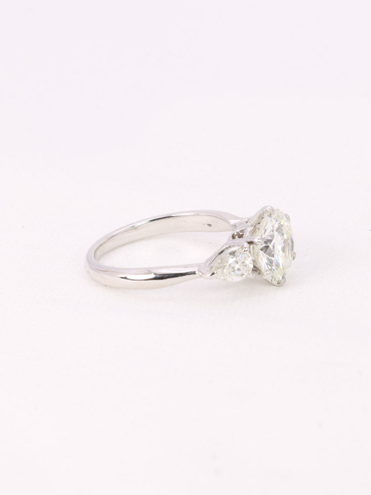 Bague trilogie or blanc diamant 2,07 ct