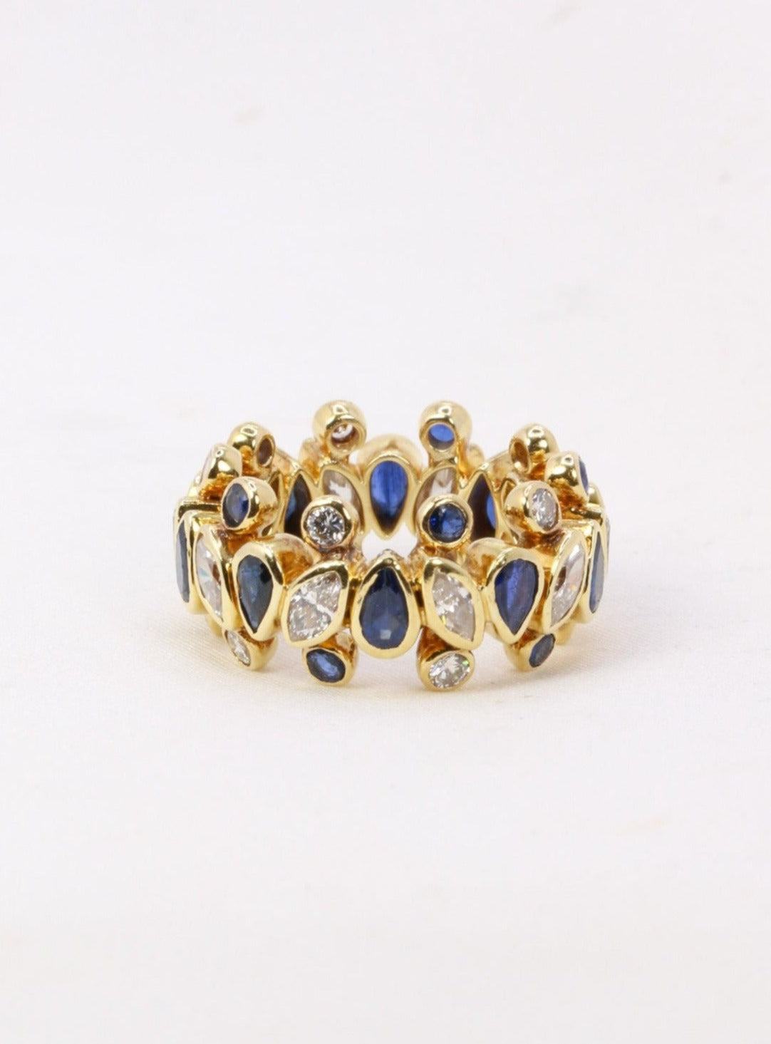 Bague vintage Harry Winston or jaune, saphirs et diamants