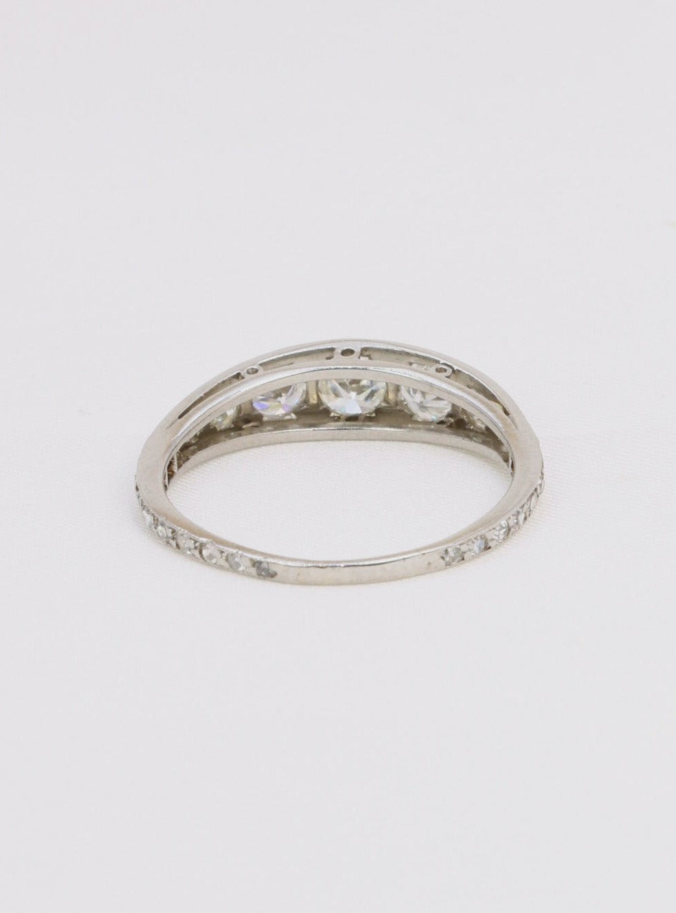 Bague jarretière ancienne platine diamants 1 ct