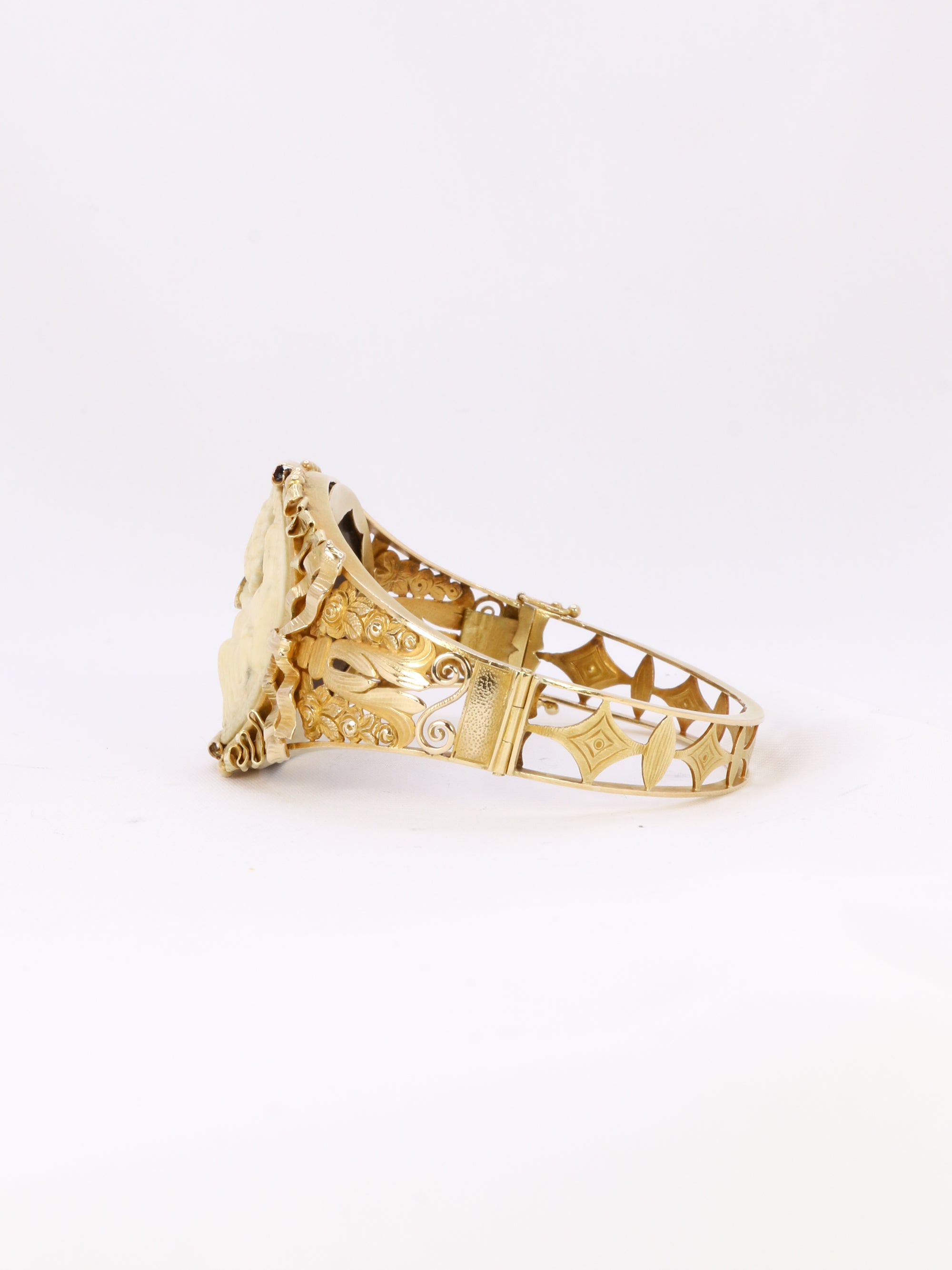 Bracelet Art nouveau camée sur ivoire