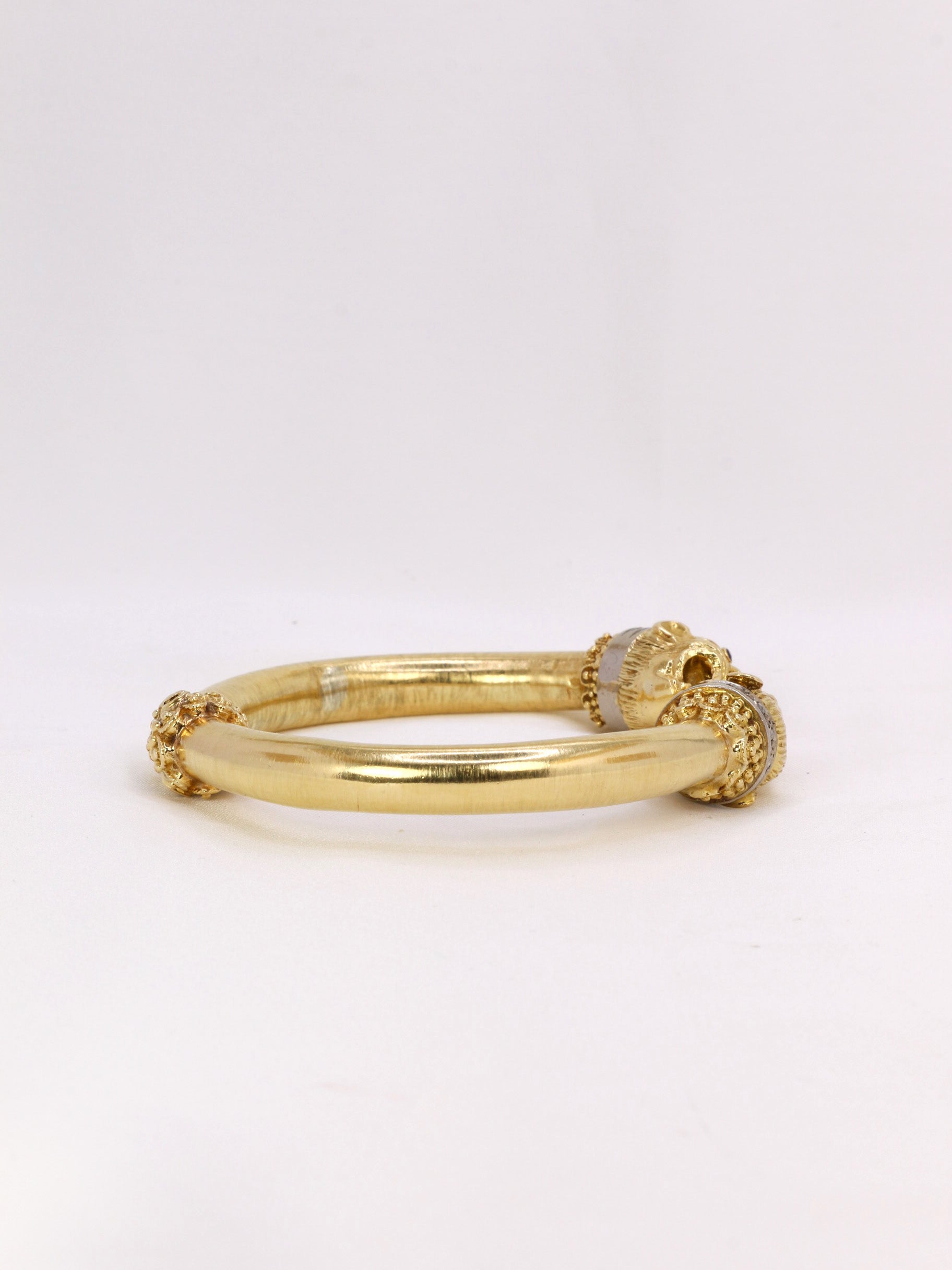 Bracelet ZOLOTAS tête de félins or rubis diamants