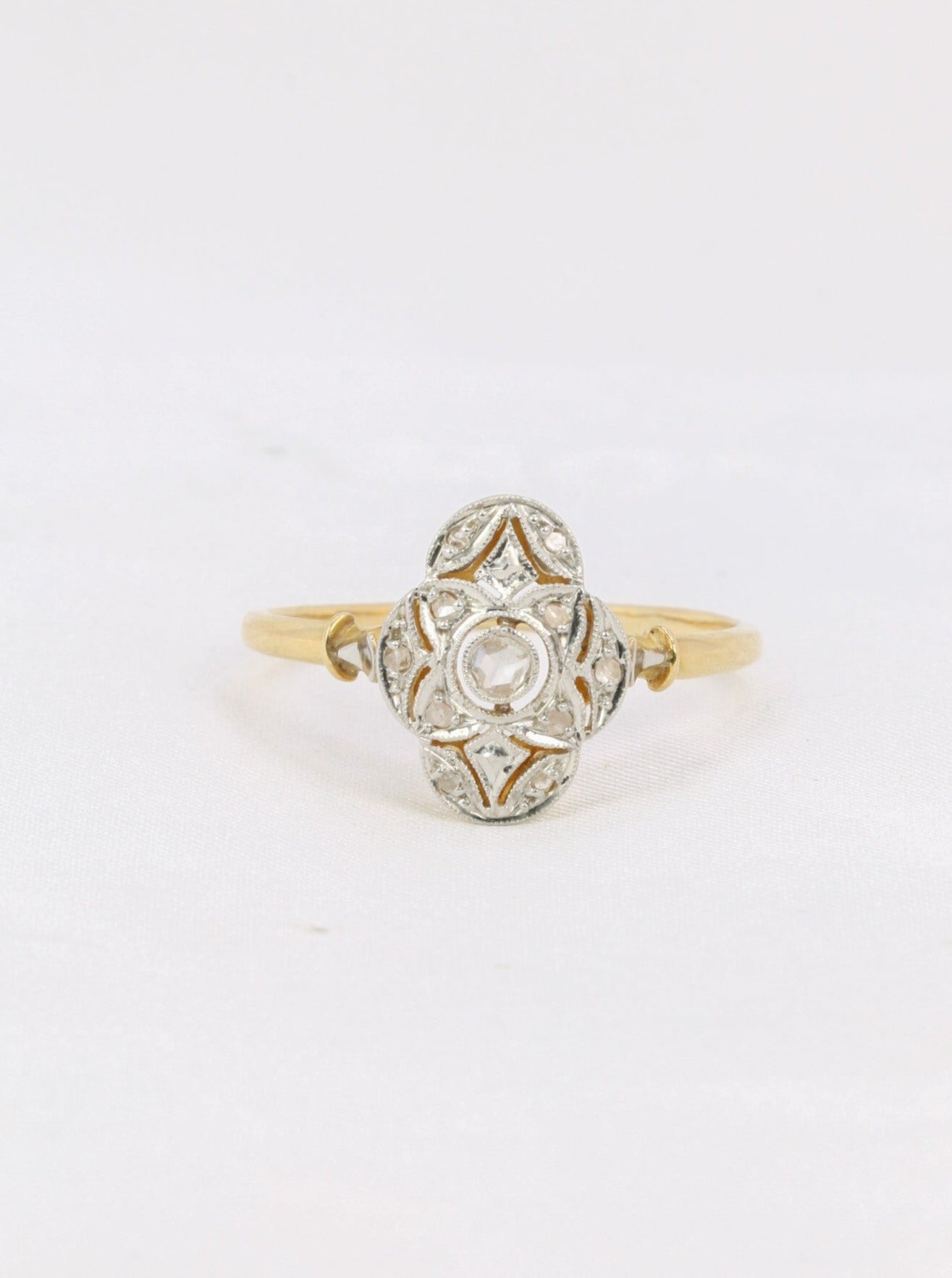 Bague vintage en or et diamants taillés en rose