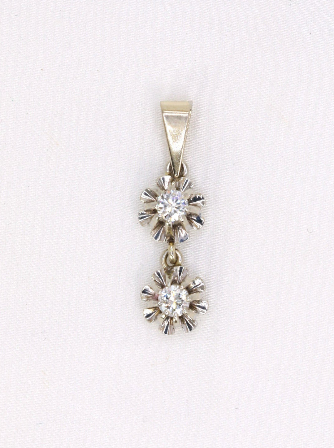 Pendentif or blanc diamants taille brillant 0,2 ct