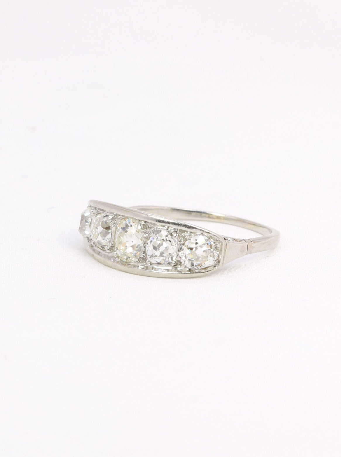 Bague jarretière Belle Epoque platine diamants taille ancienne