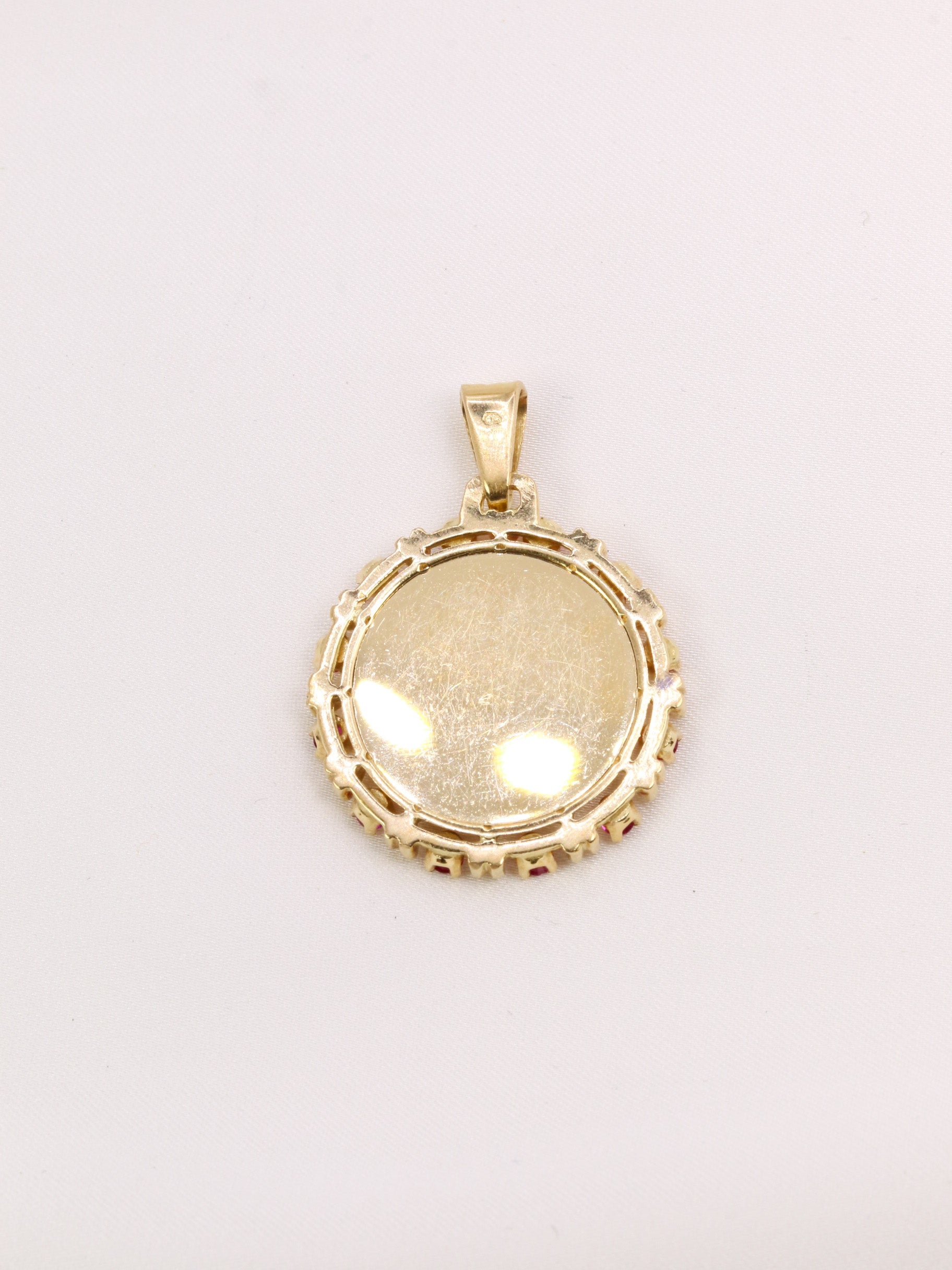 Médaille Amour vintage or Jaune Plus hier moins demain diamant rubis