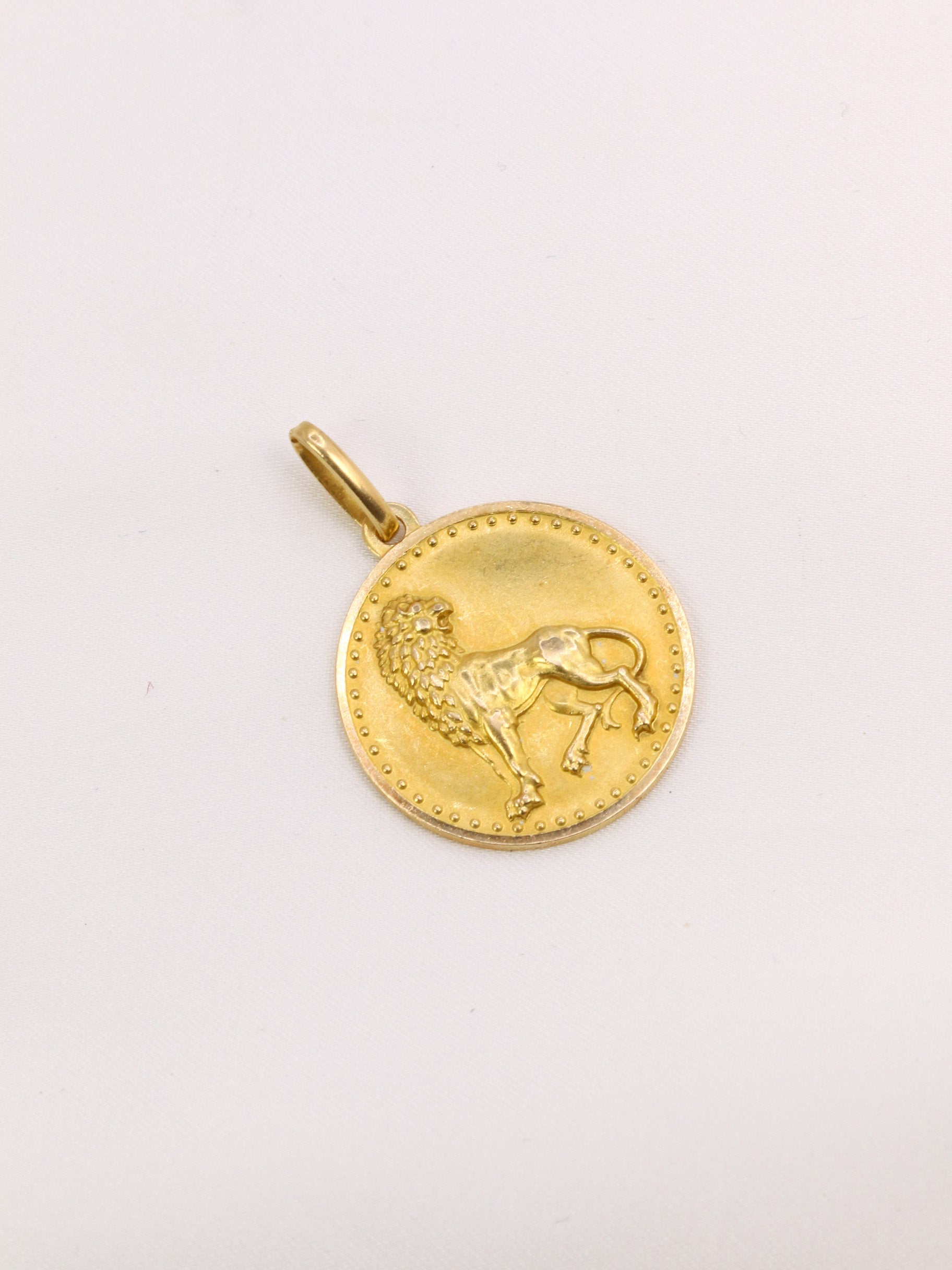 Médaille astrologique vintage Lion or jaune