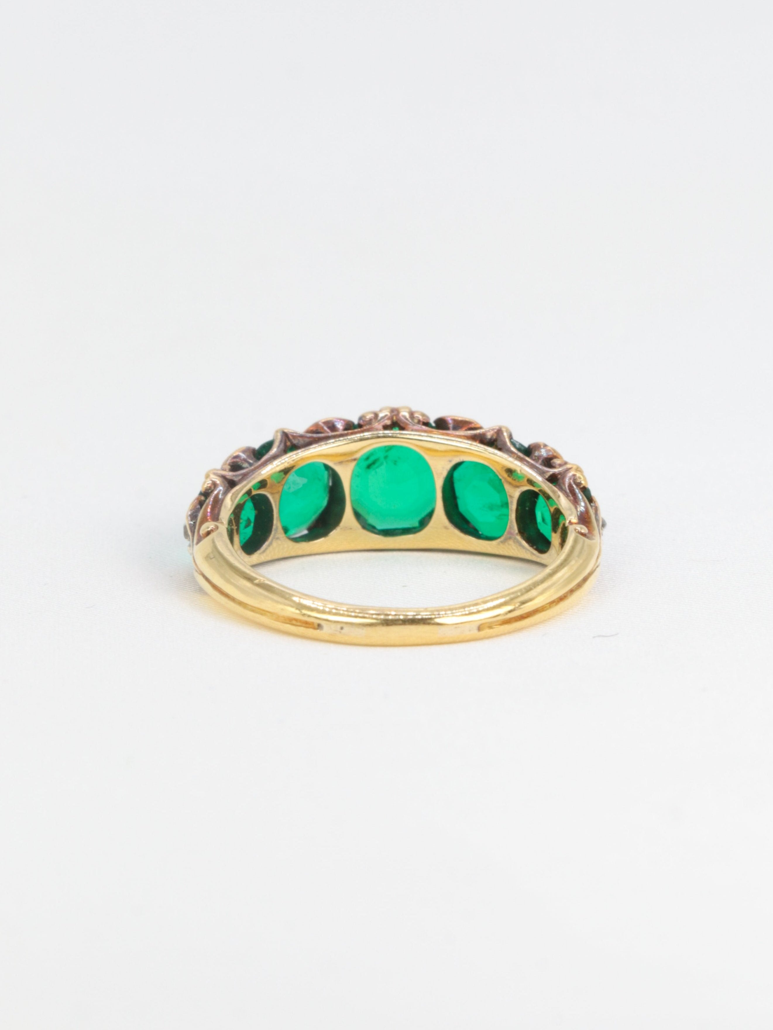 Bague victorienne émeraudes diamants