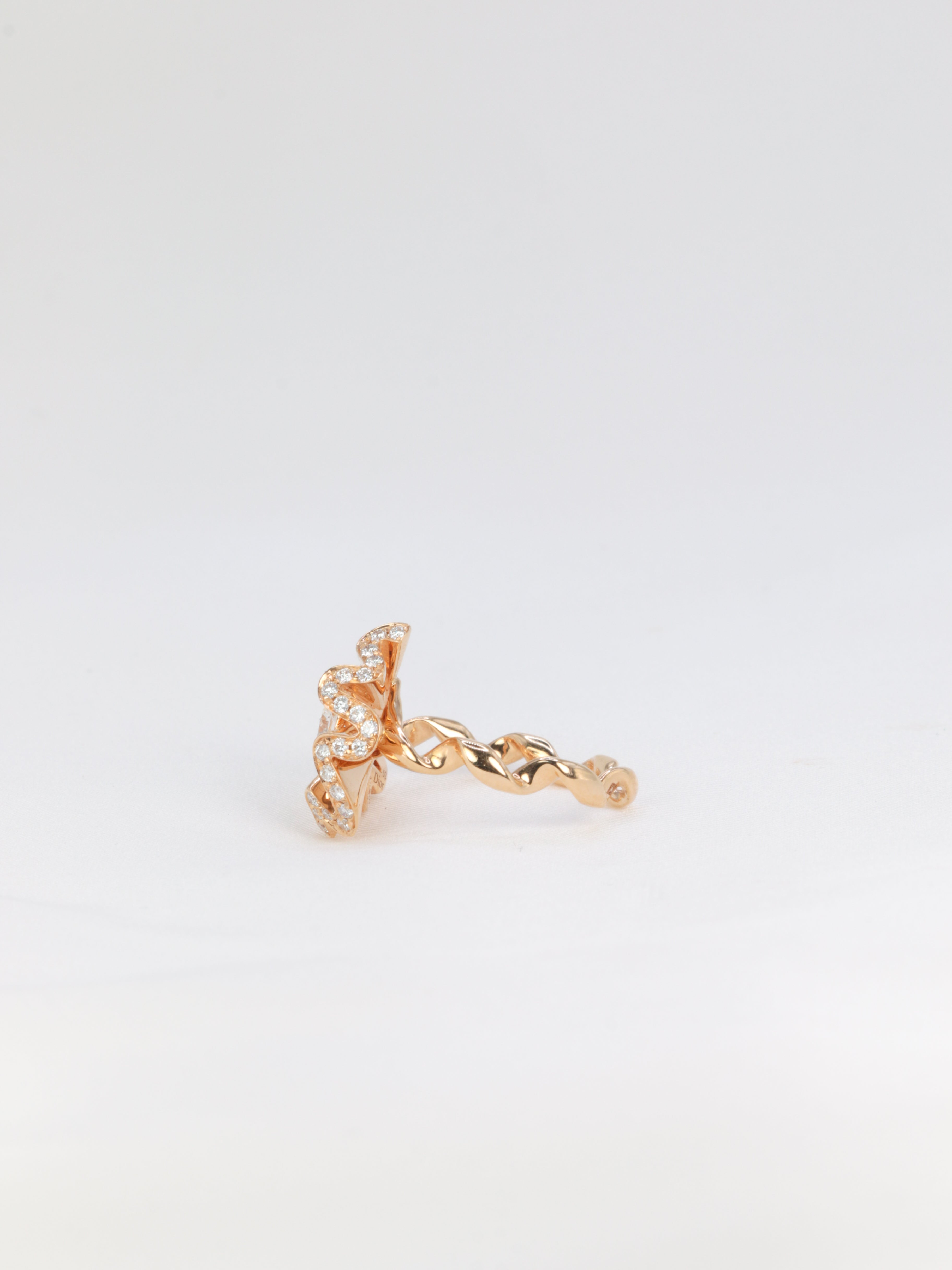 DIOR bague en or rose et diamants collection Archi Dior Cocotte