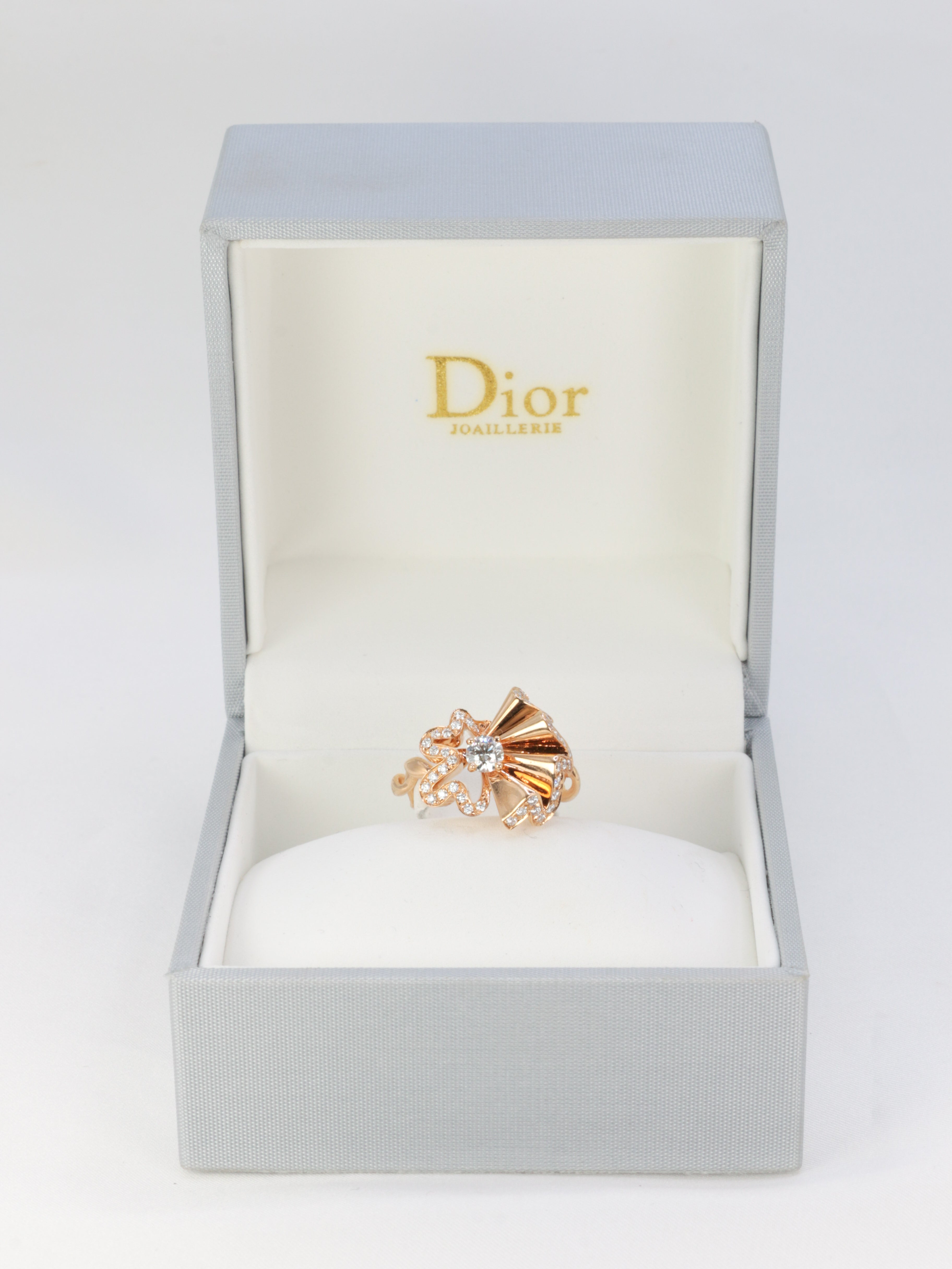 DIOR bague en or rose et diamants collection Archi Dior Cocotte