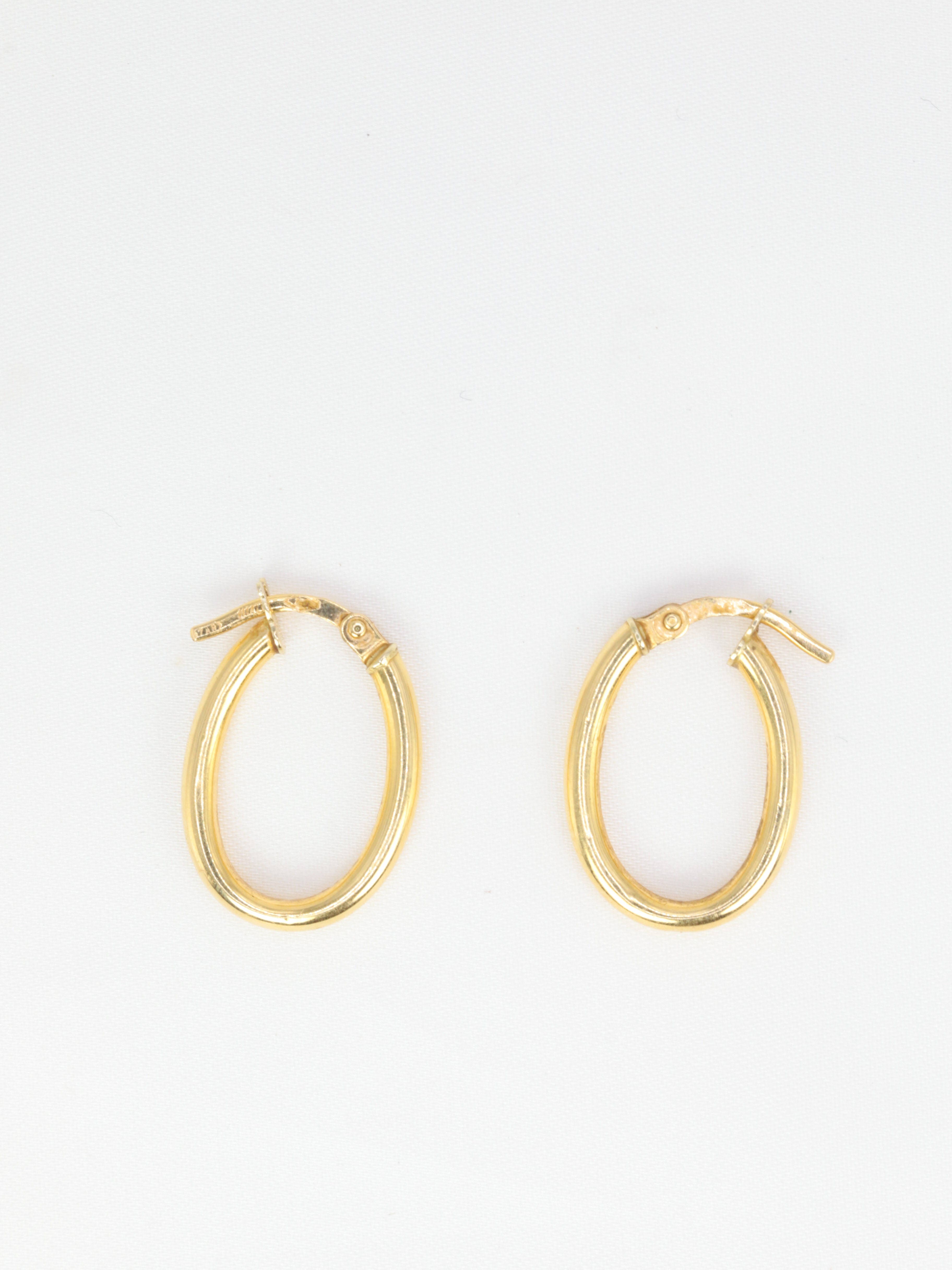 Paire de créoles vintage ovales en or jaune