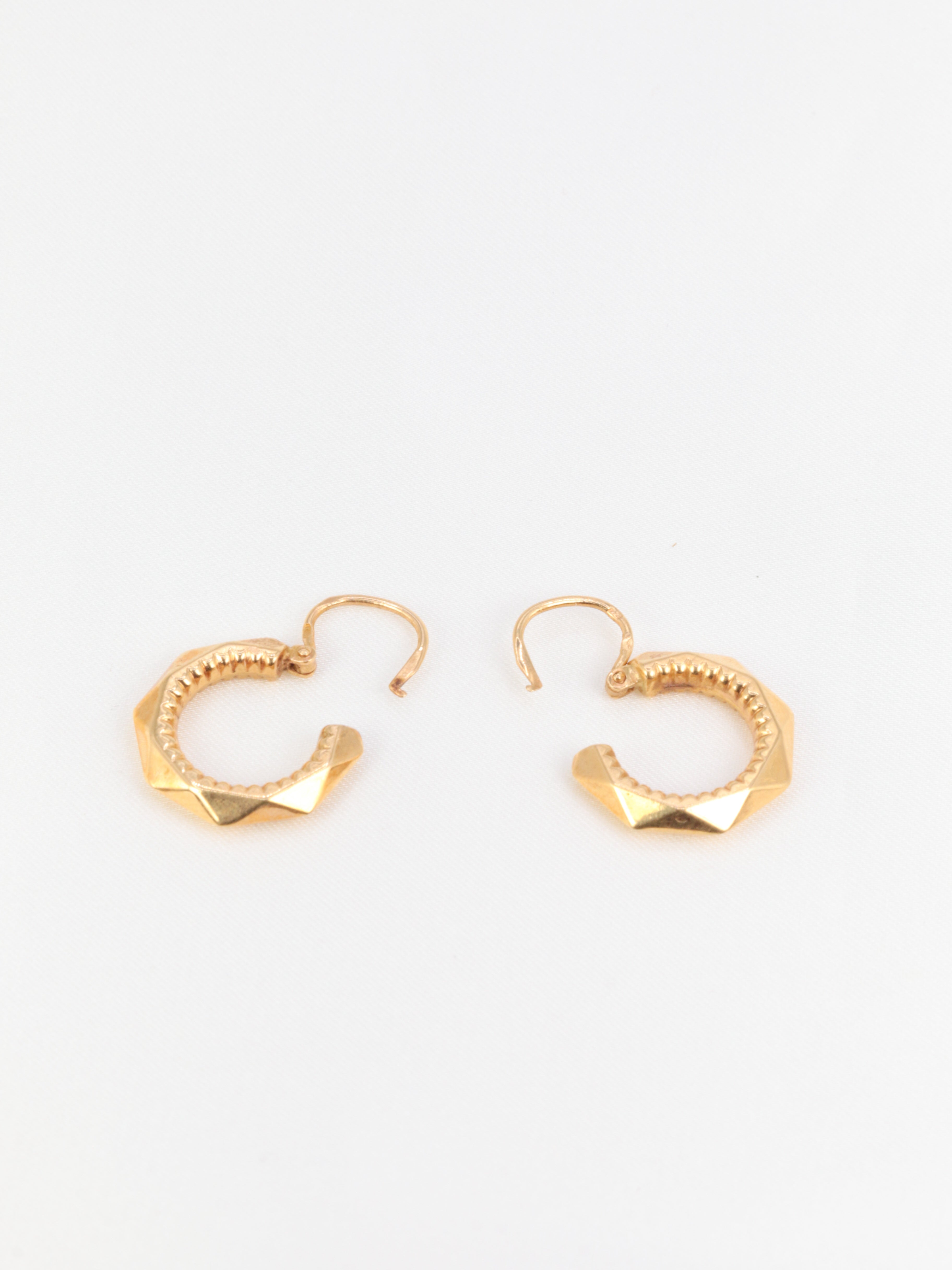 Paire de créoles vintage en or jaune