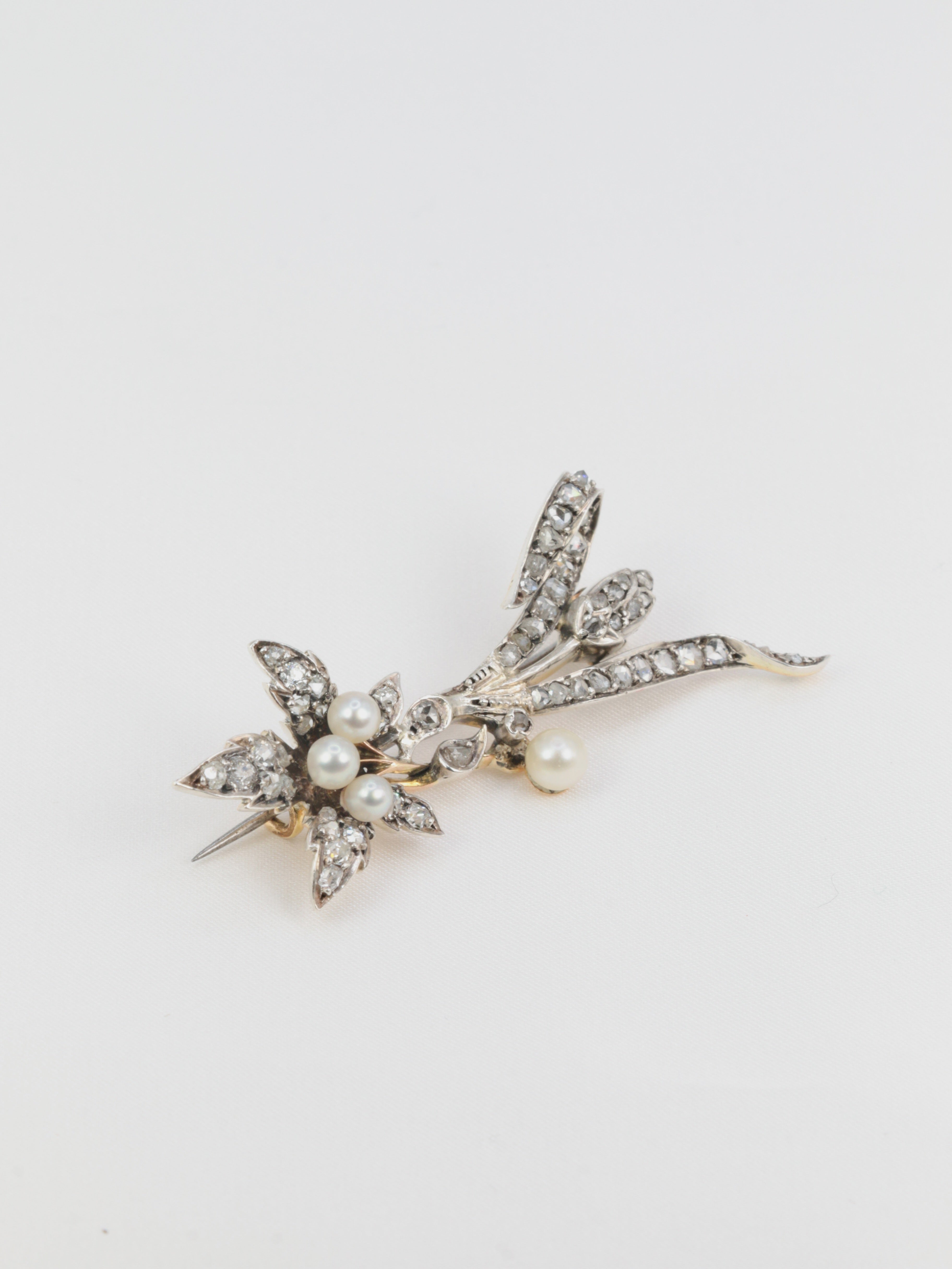 Broche Erable Or Diamants Perles Fines