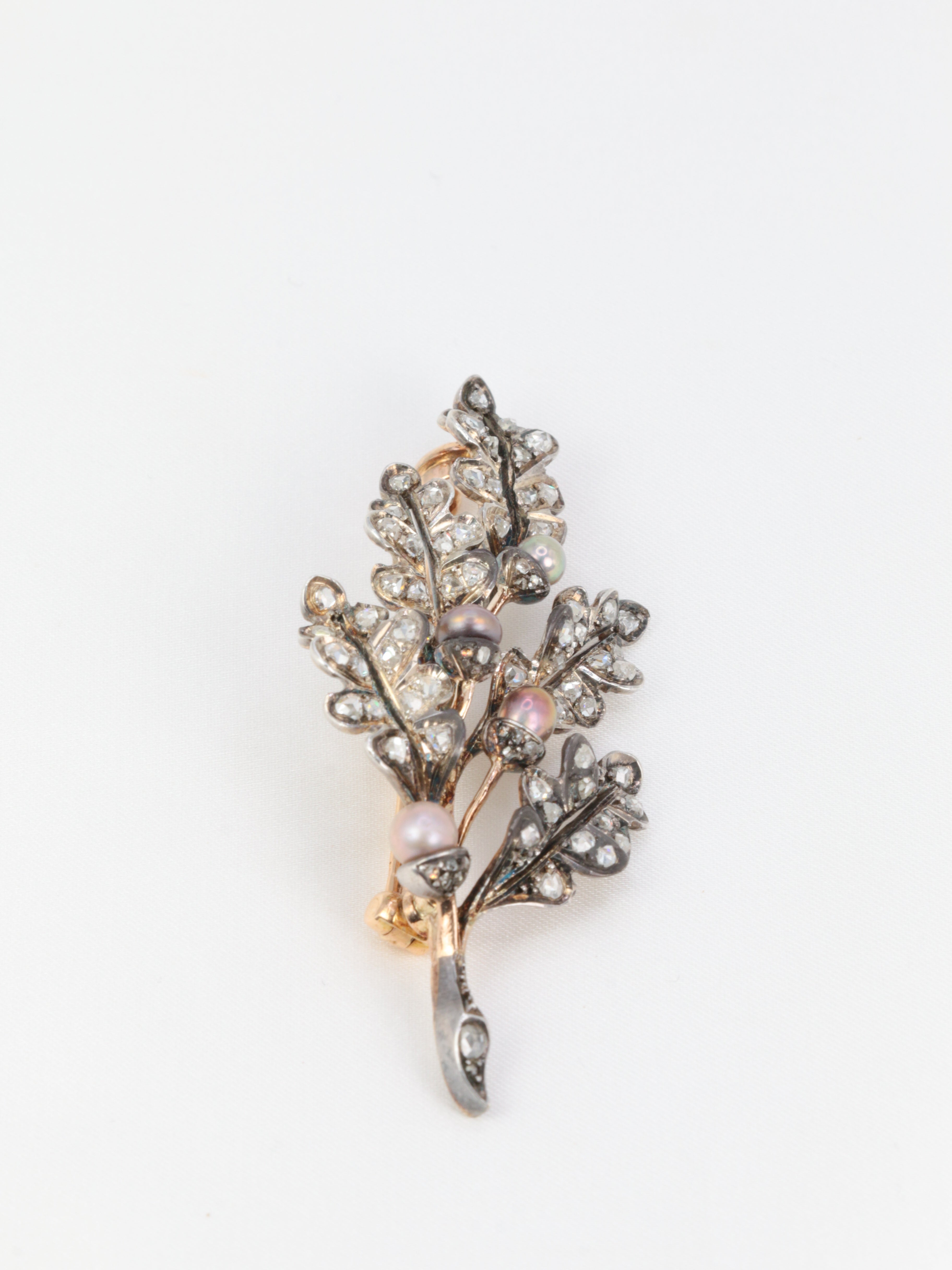 Broche victorienne feuille en or, argent diamants et perles fines - circa 1880