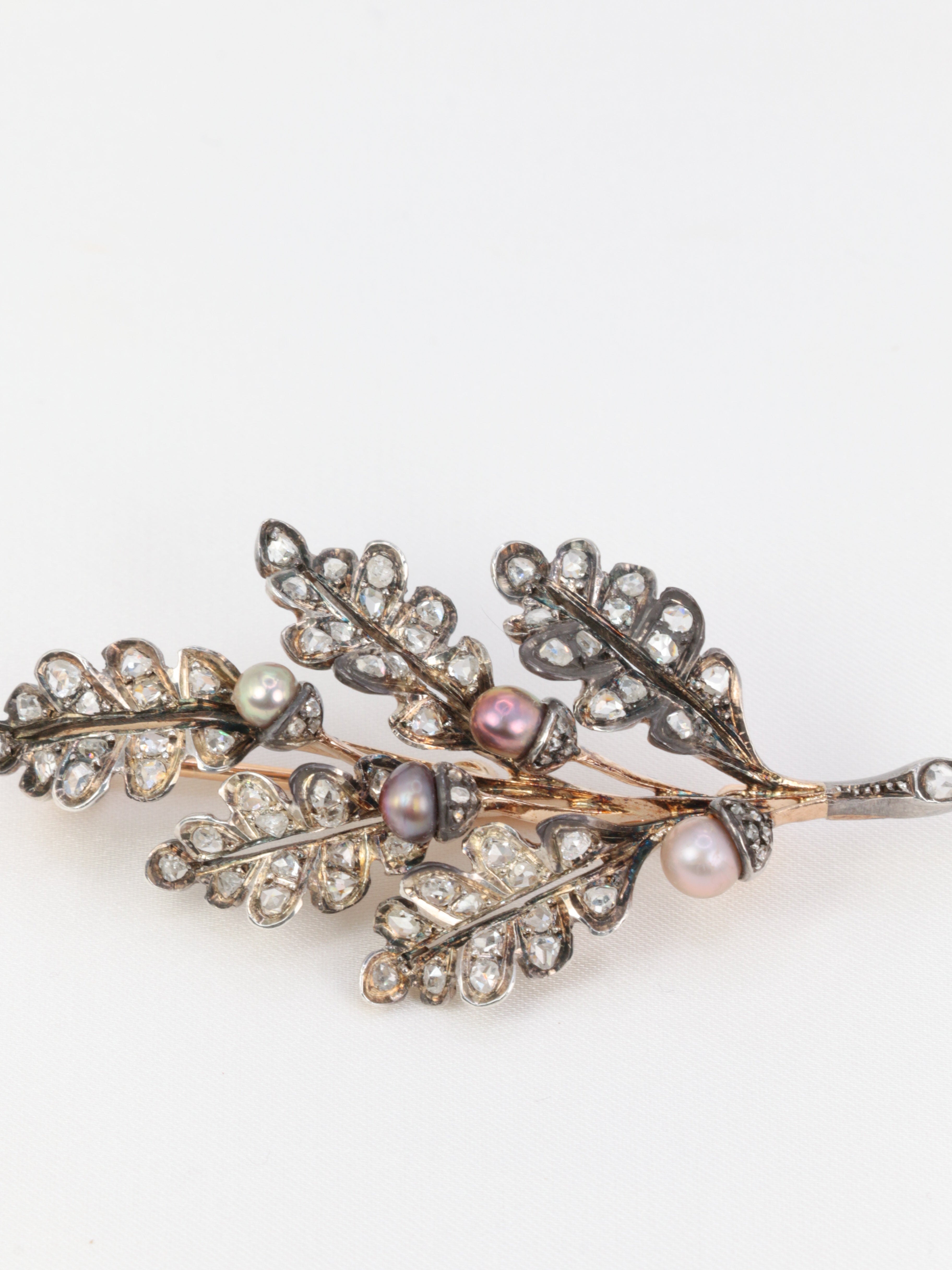 Broche victorienne feuille en or, argent diamants et perles fines - circa 1880