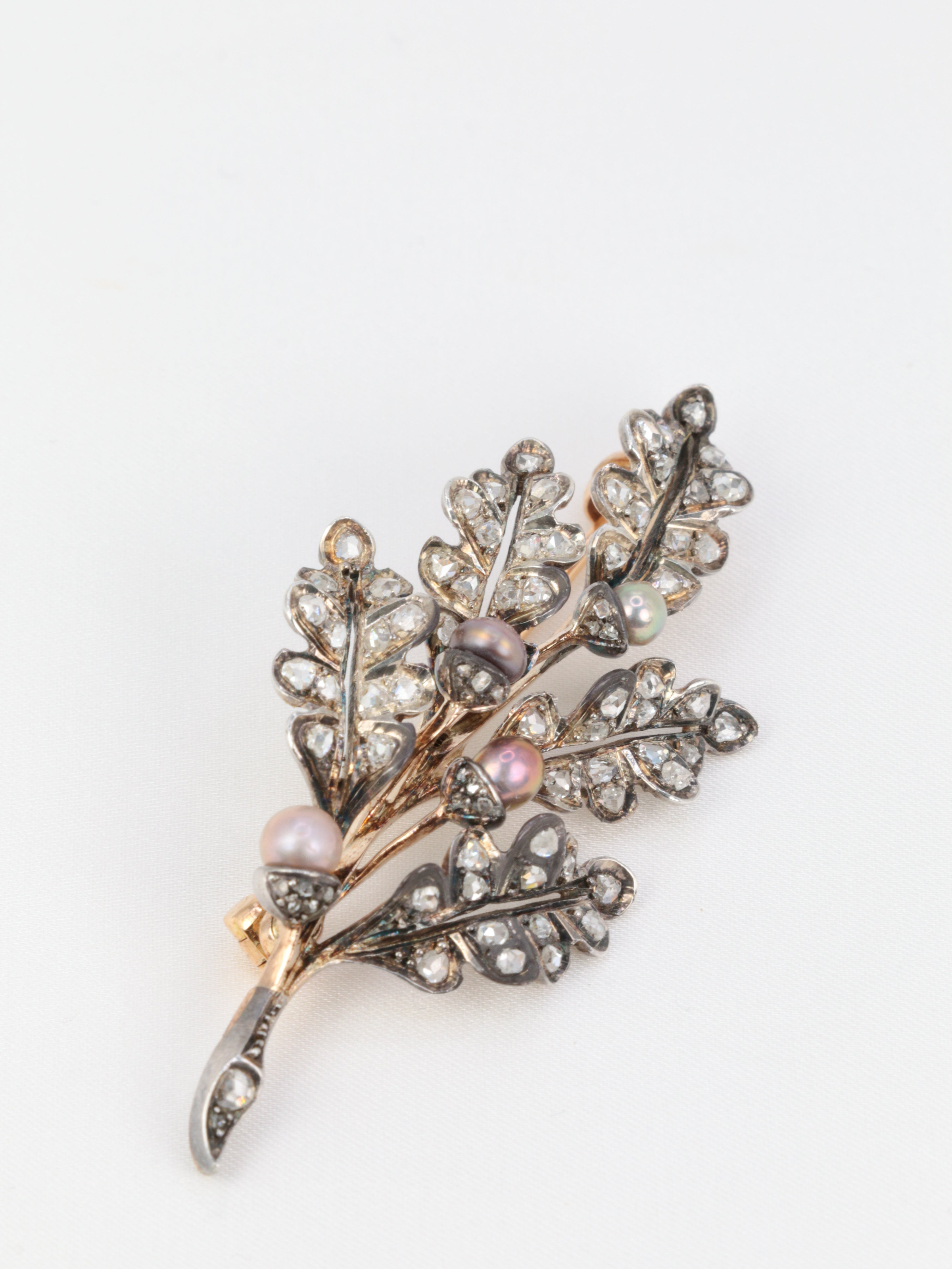 Broche victorienne feuille en or, argent diamants et perles fines - circa 1880