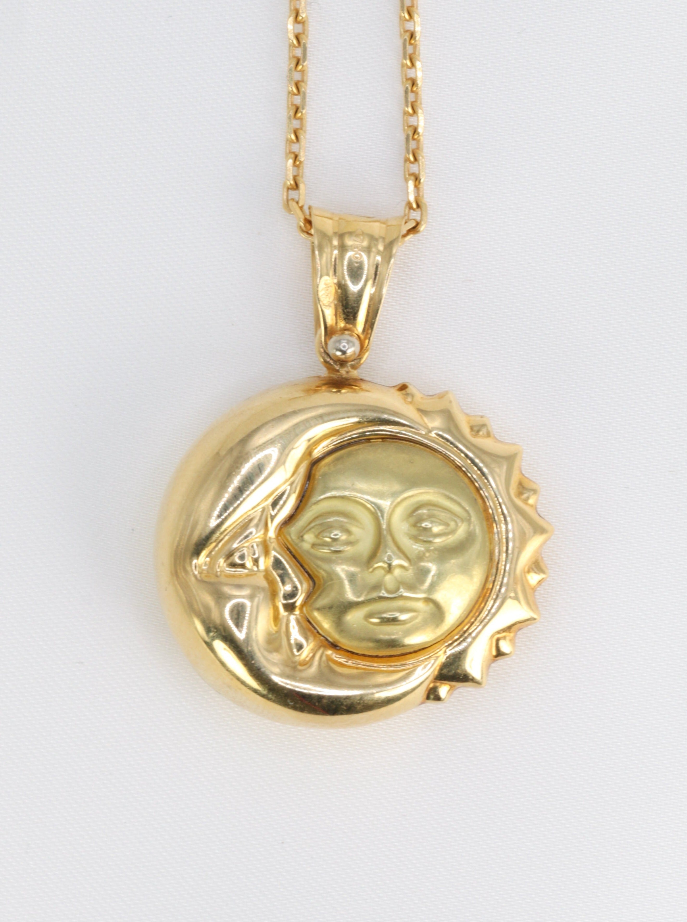 Pendentif vintage astral Lune et Soleil en or jaune