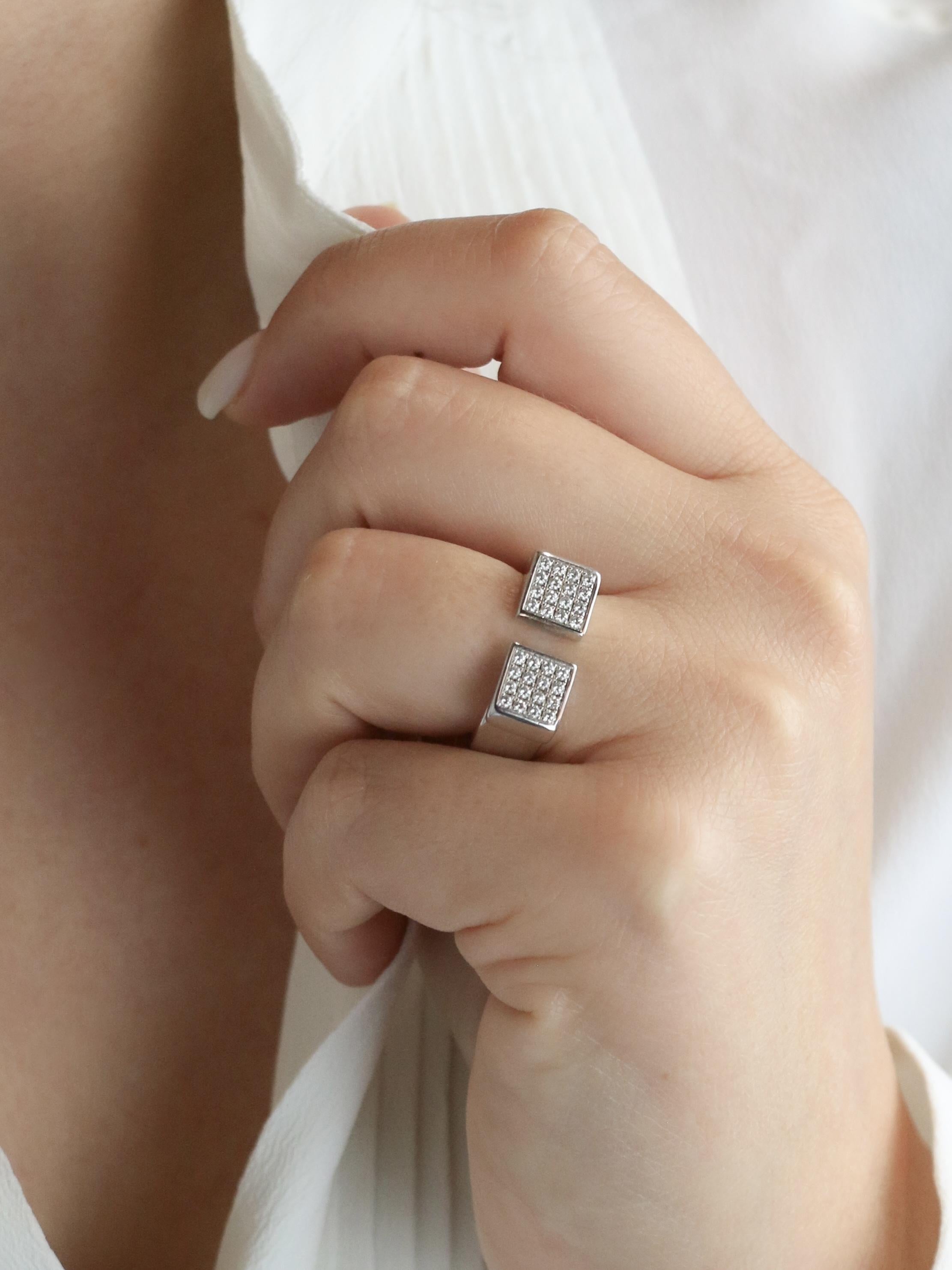 OMEGA Bague chevalière My Choice or blanc diamants