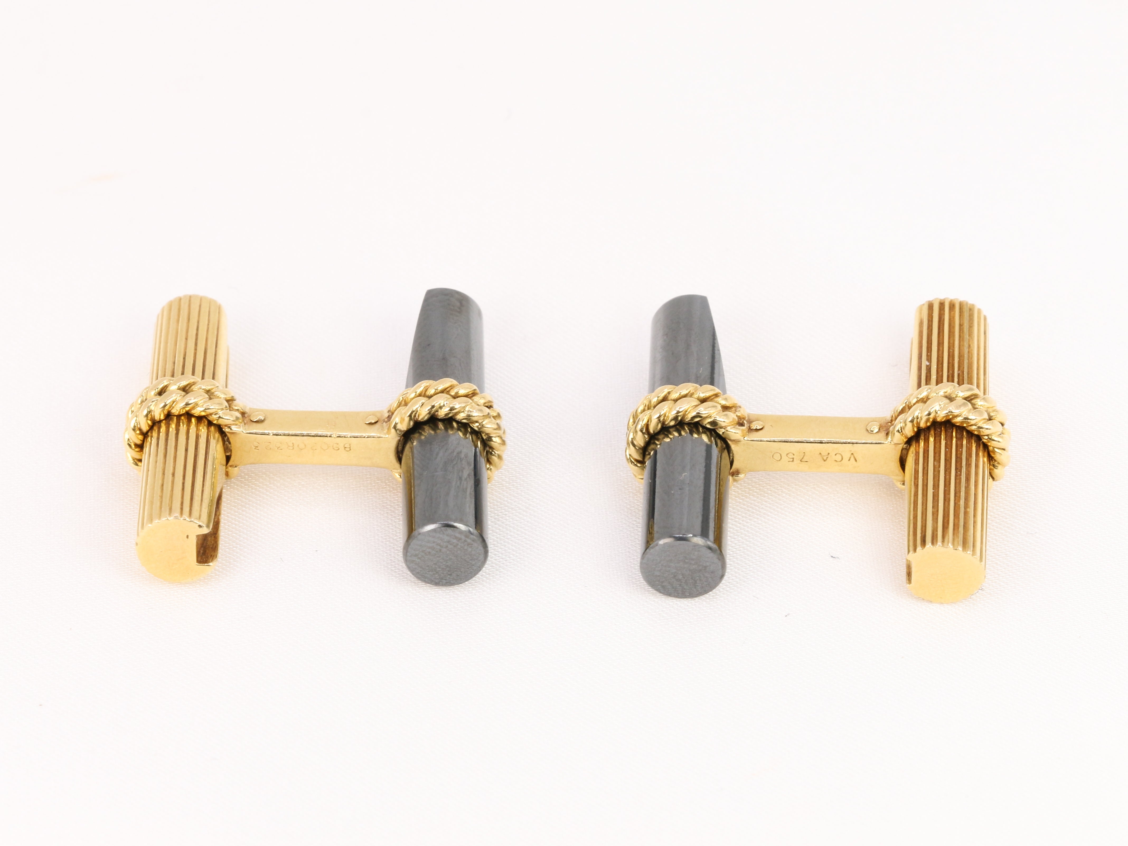 VAN CLEEF & ARPELS Boutons de Manchette Or Jaune Malachite Hématite Lapis Lazuli