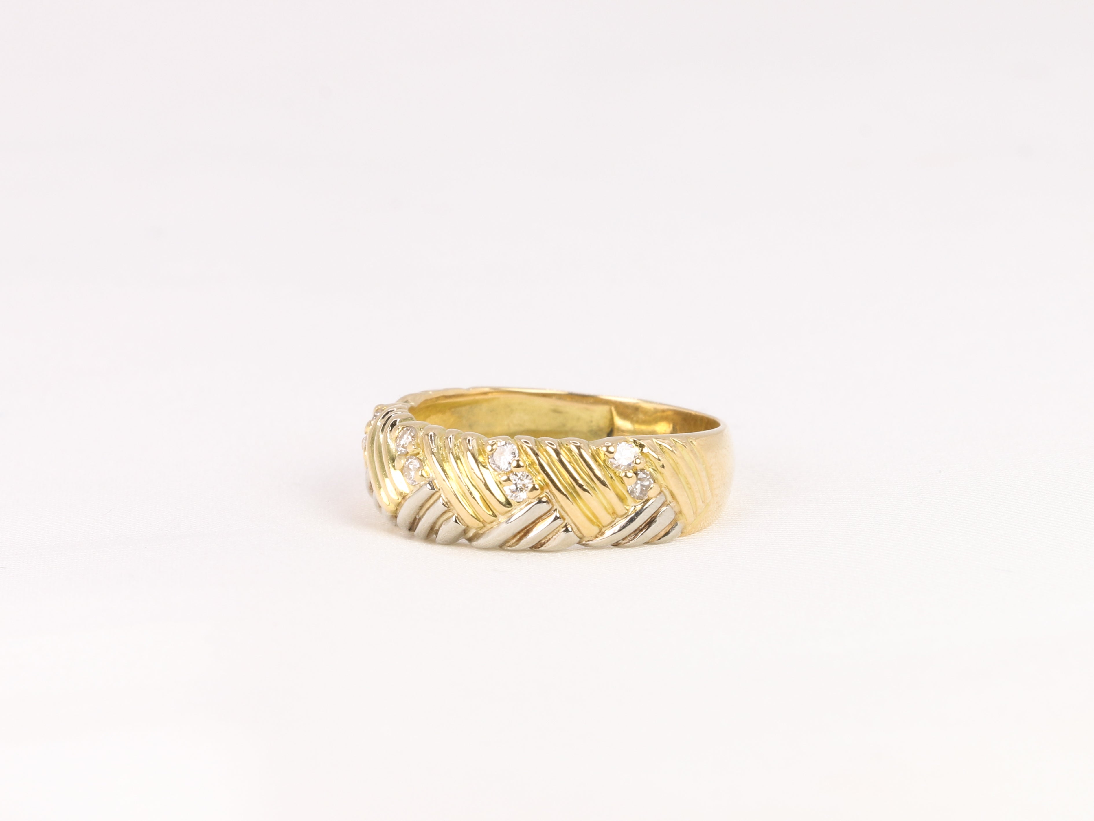 Bague vintage 1970 en or jaune, or blanc et diamants