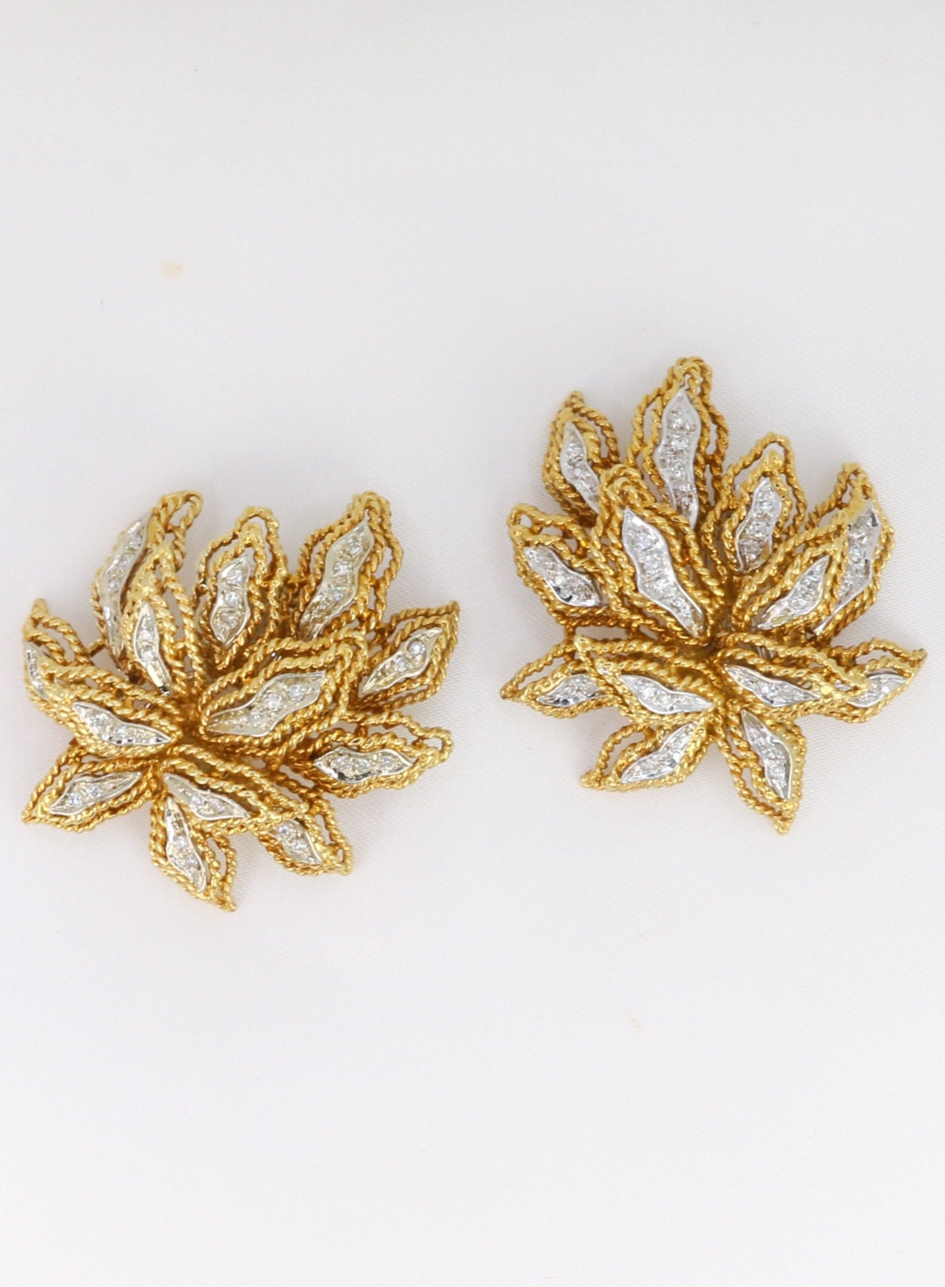 Vintage flower ear clips in gold and diamonds