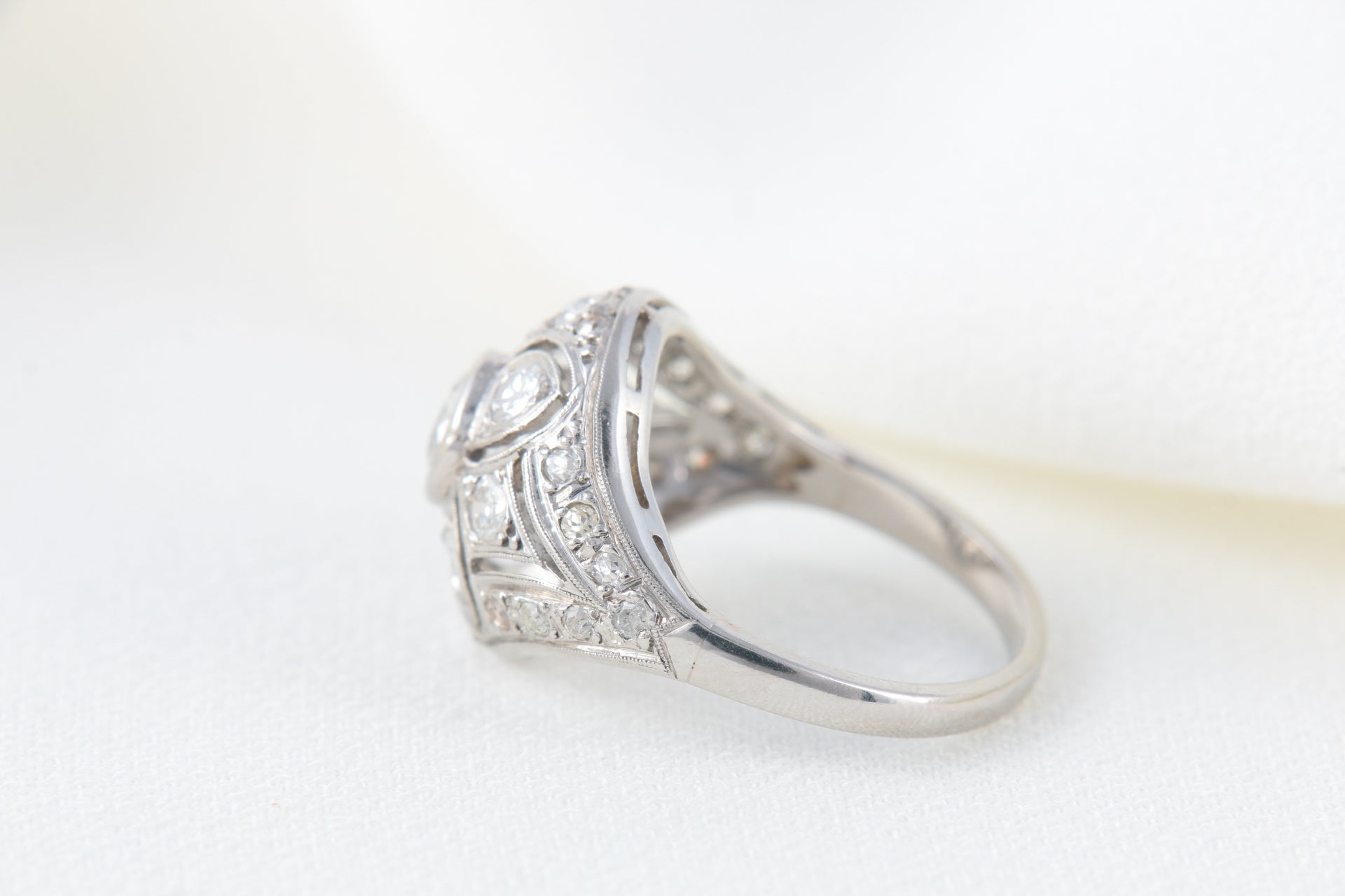 Bague Belle Epoque 1920 en Platine et Diamants
