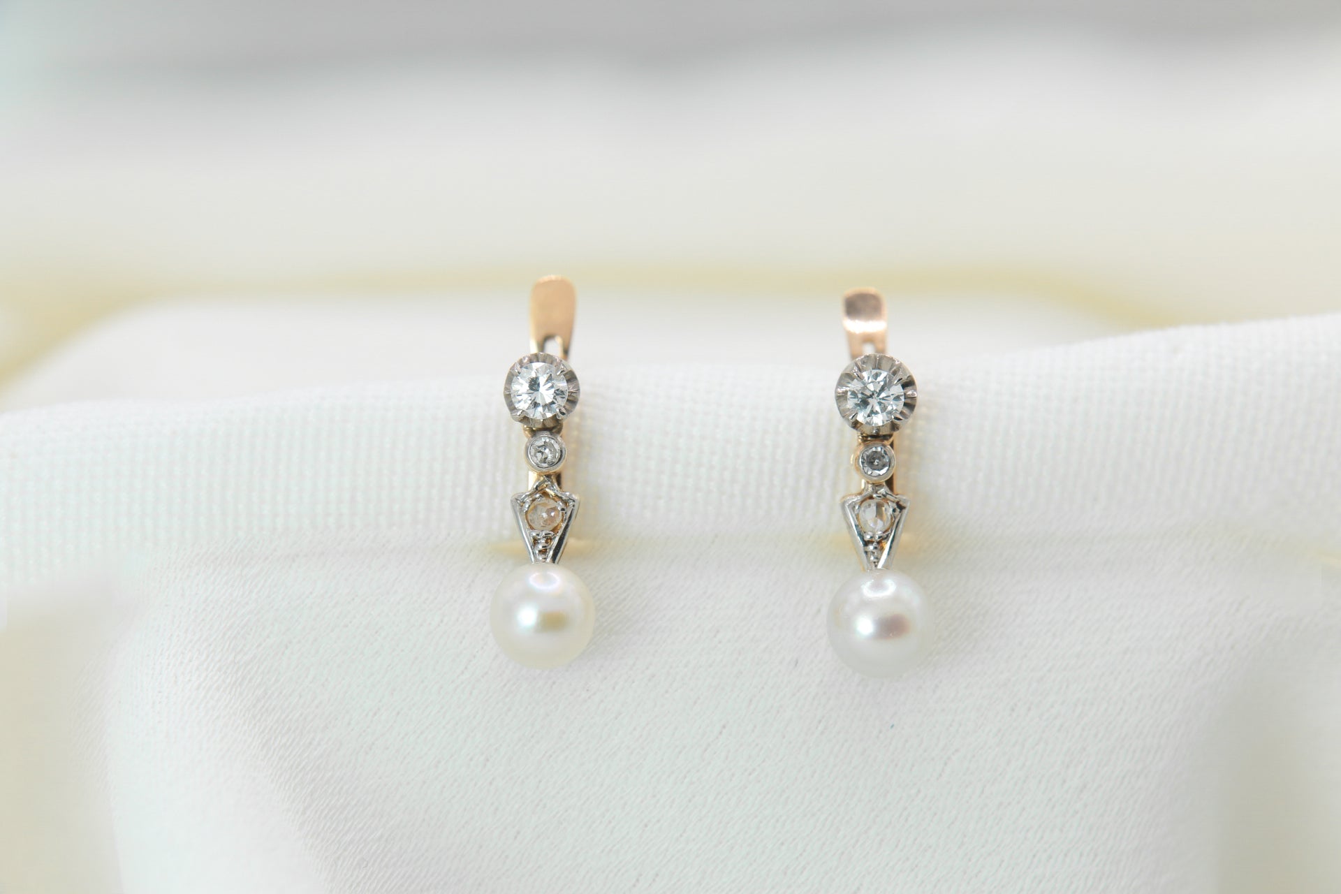 Sleeper Earrings in Gold, Pearls and Diamonds