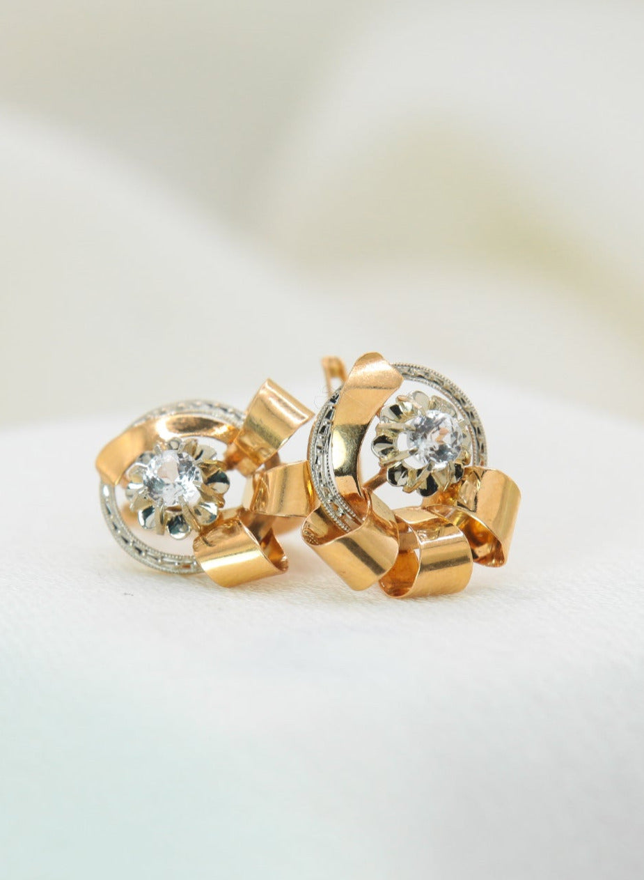 1950 Rose Gold Earrings Decorated with Three Knots