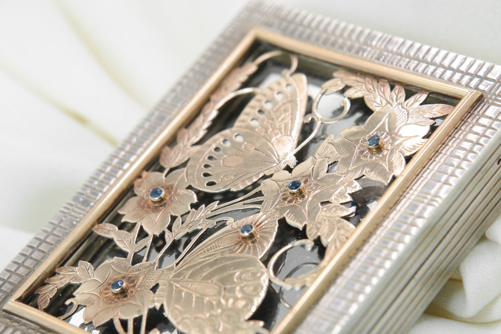 BOUCHERON Poudrier Paris argent or saphirs