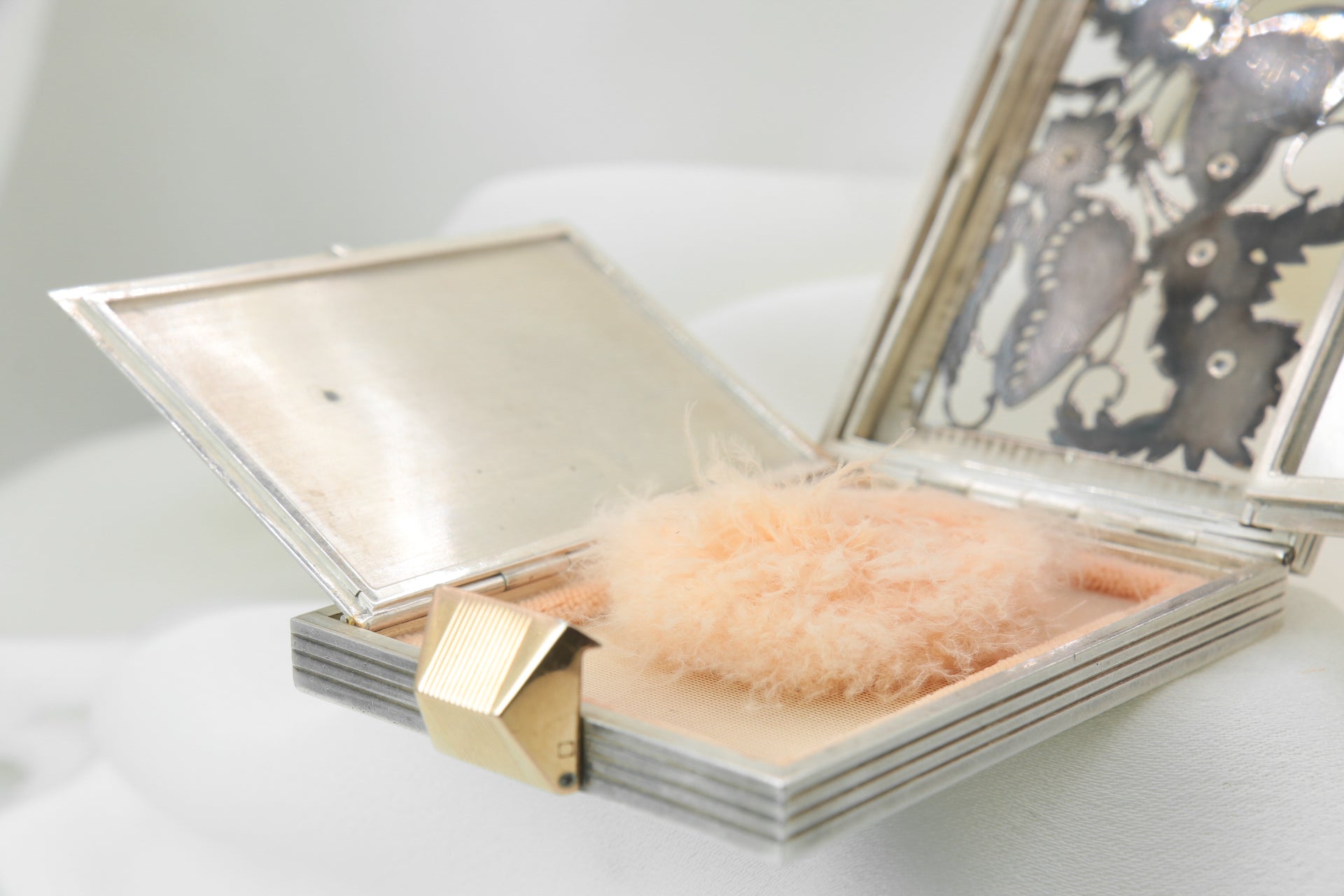 BOUCHERON Poudrier Paris argent or saphirs