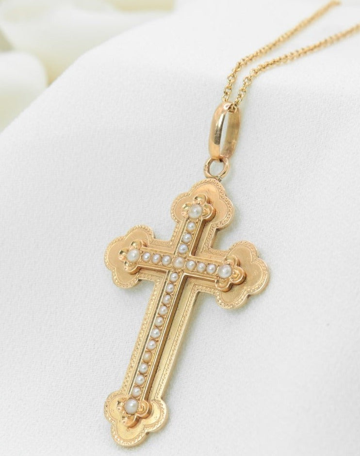 Antique cross pendant in gold and fine pearls - circa 1860