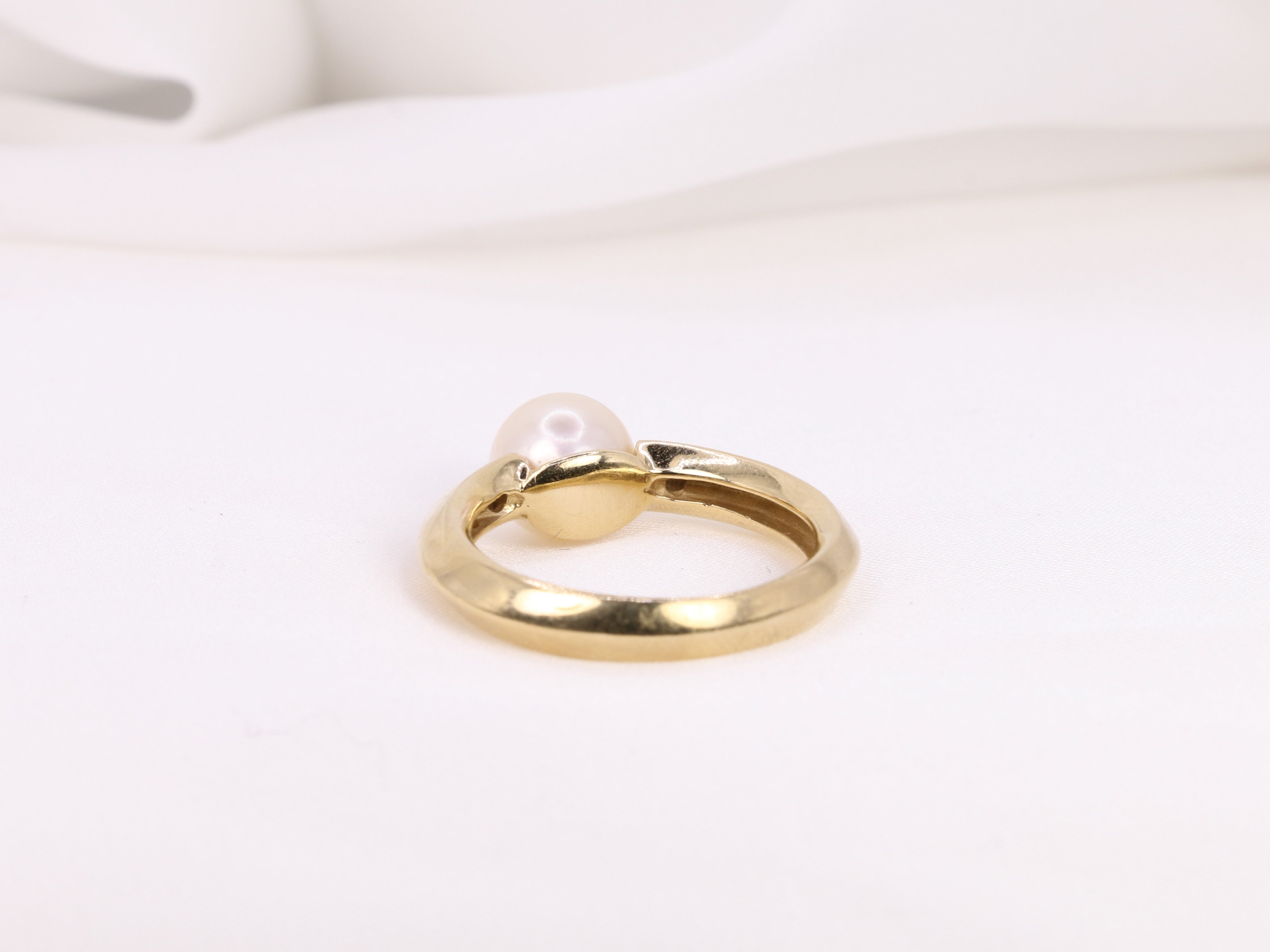 Vintage gold, pearl and diamond ring