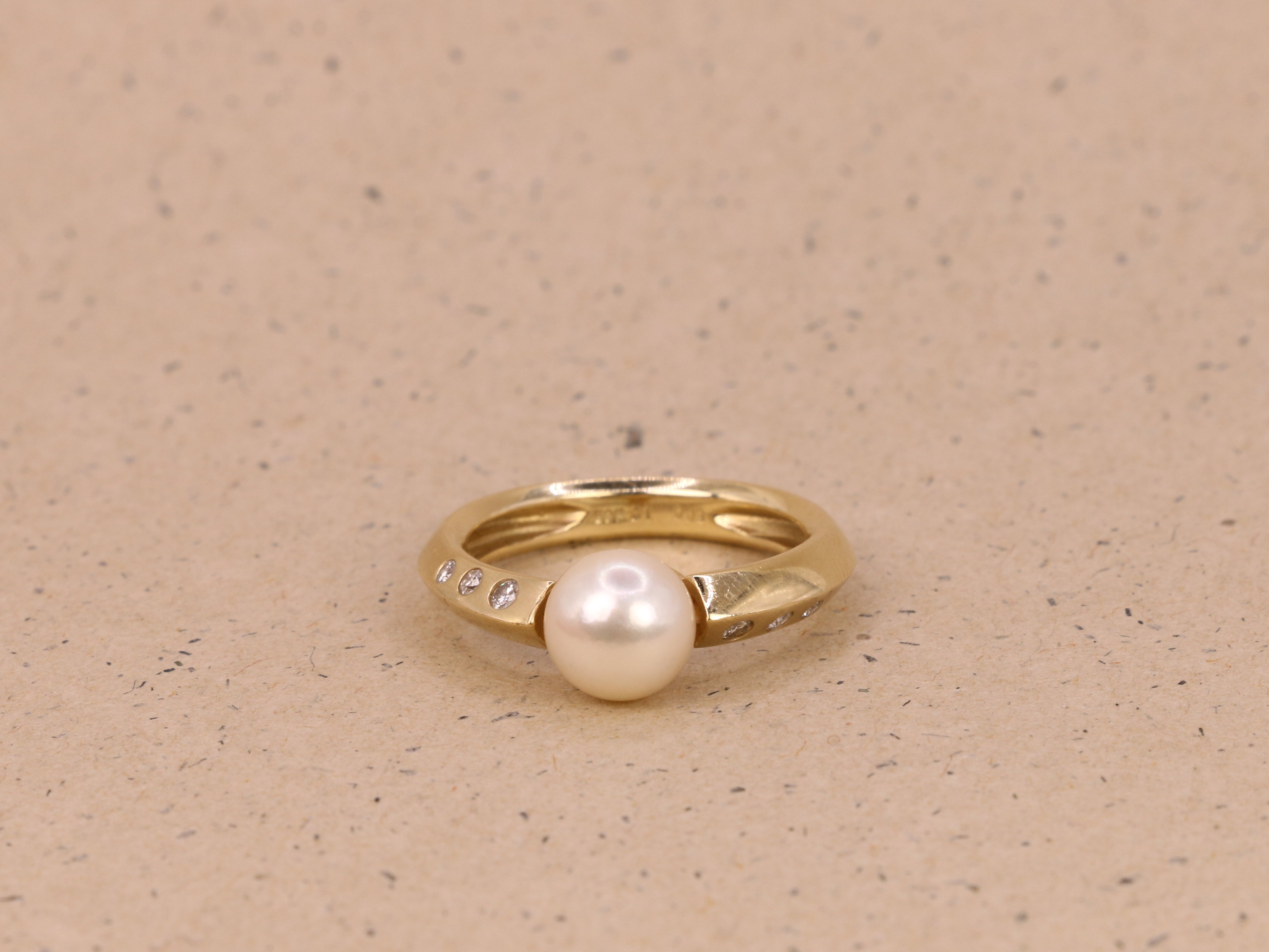 Vintage gold, pearl and diamond ring