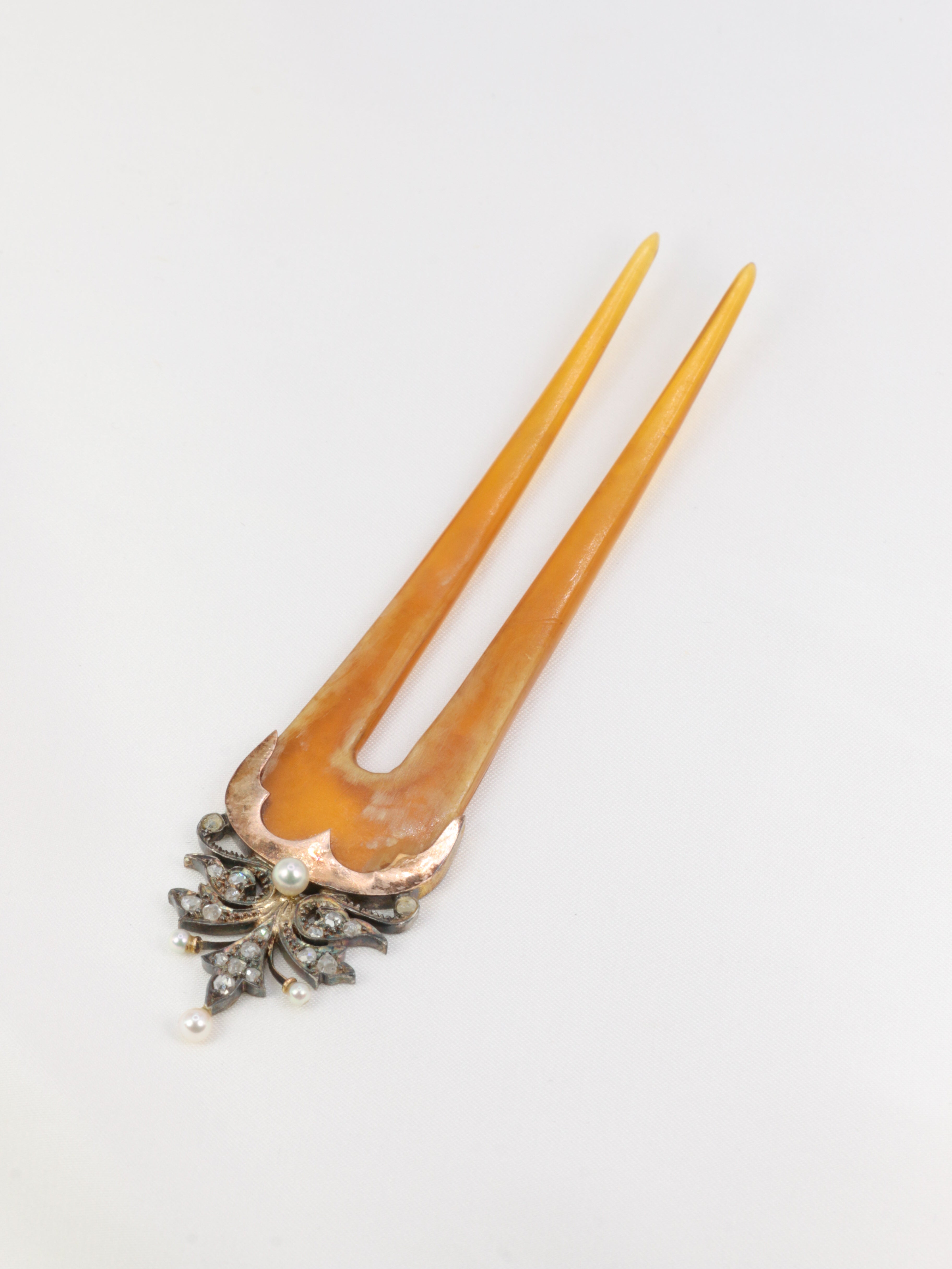 Peigne ancien à aigrette en or, corne, diamants et perles fines