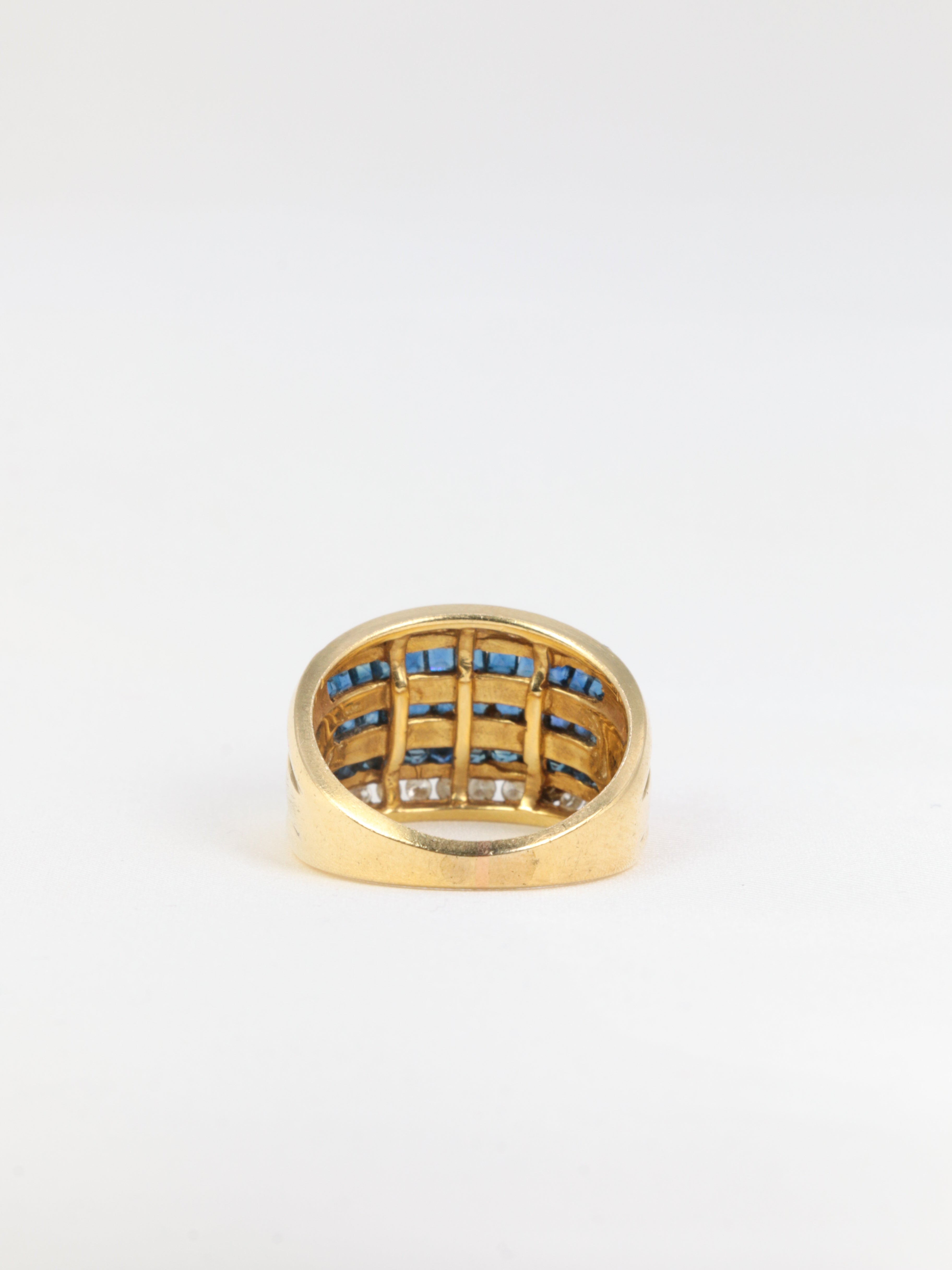 Bague vintage en or, saphirs et diamants
