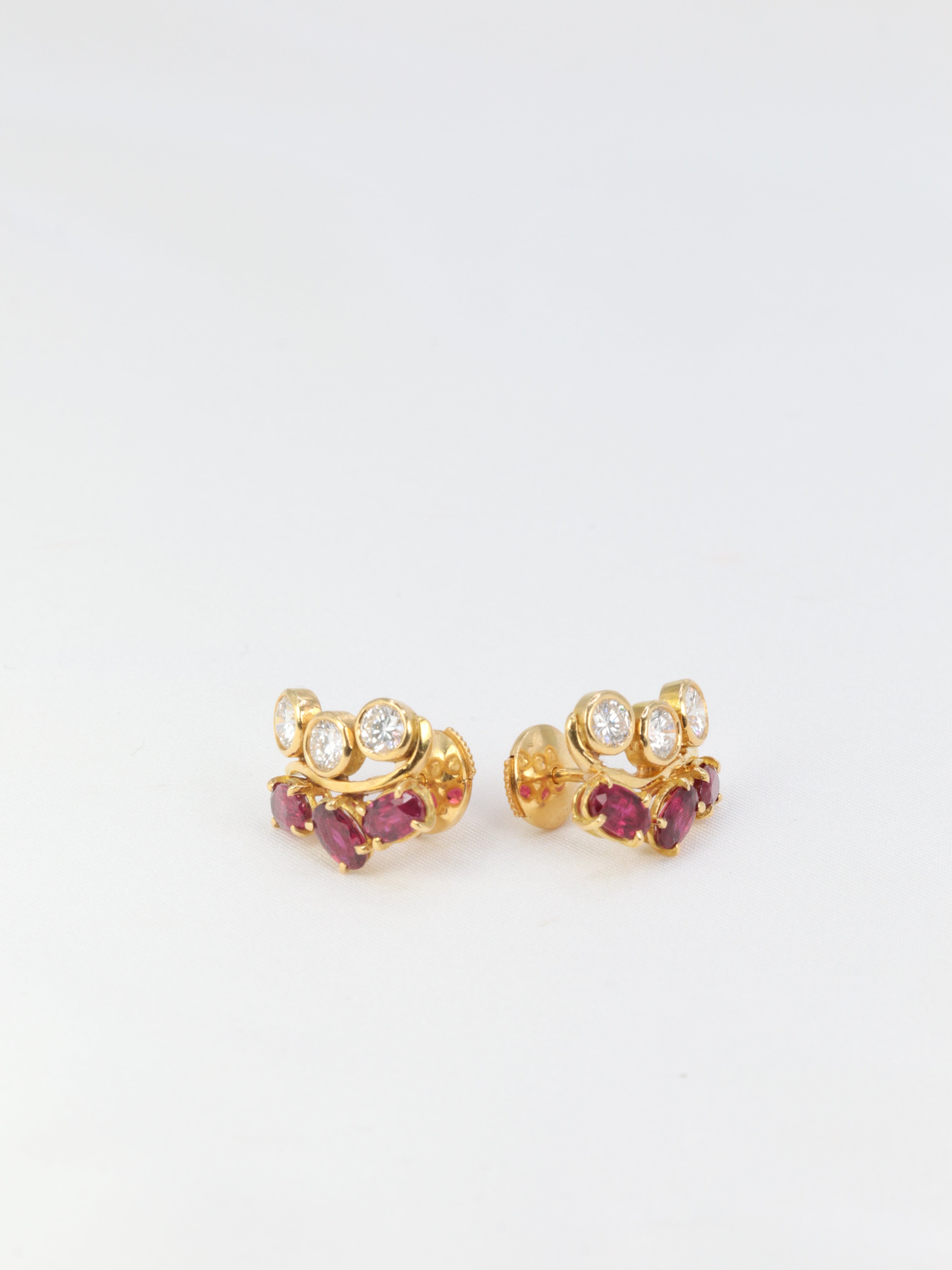 Boucles d’oreilles vintage en or, diamants et grenats