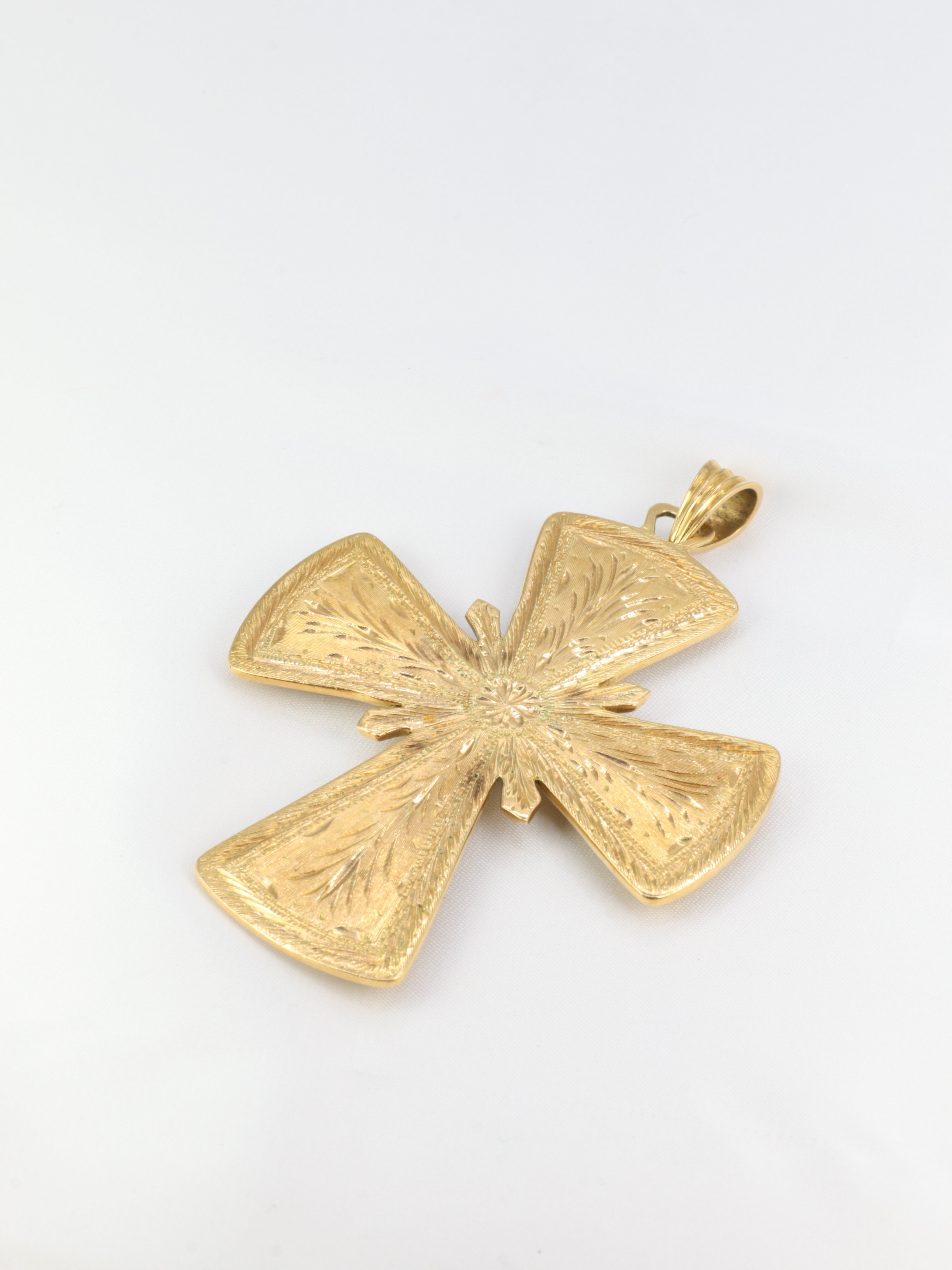 Pendentif croix pectorale vintage en or, émail et saphirs