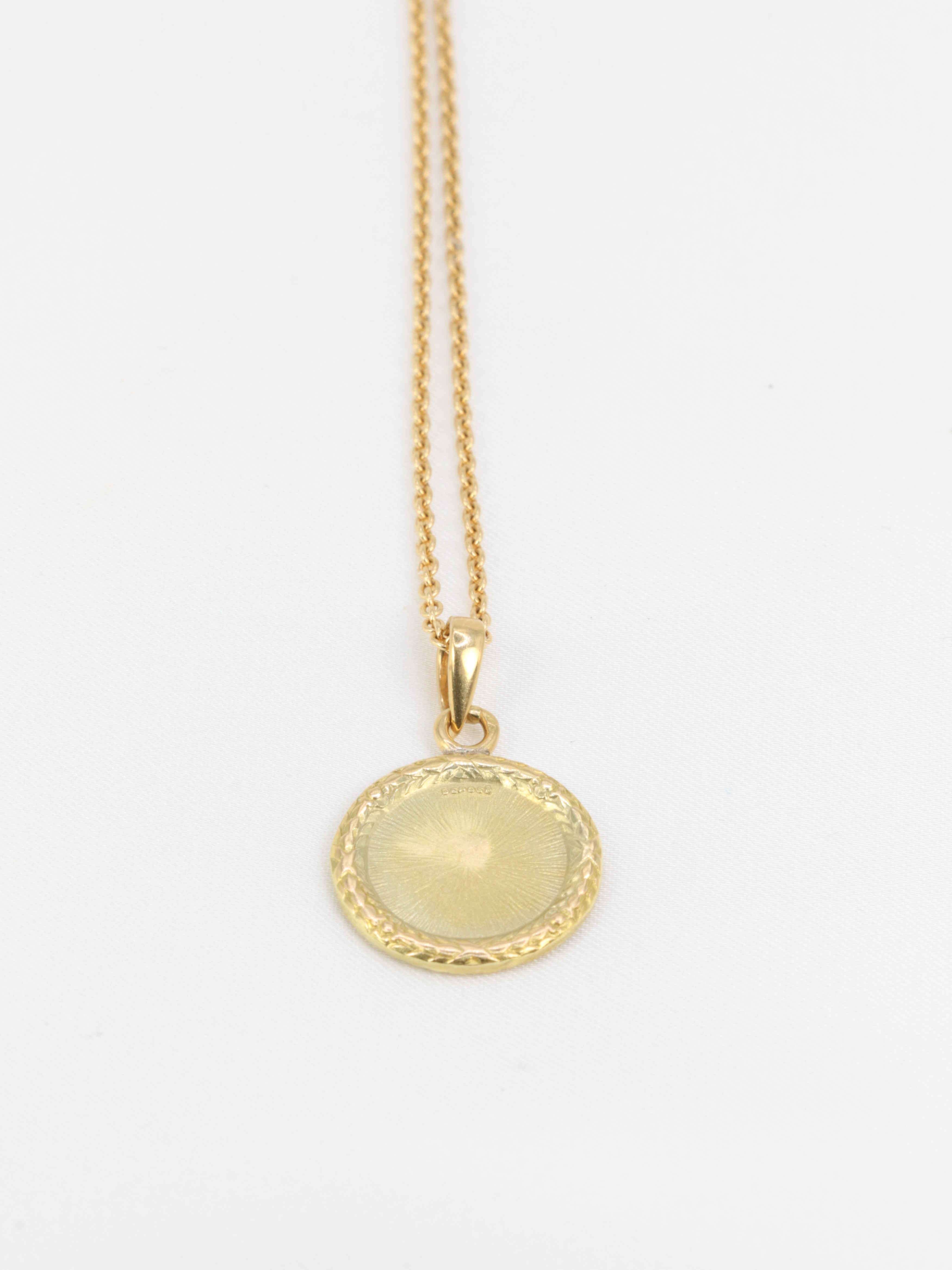 Médaille Amour Augis Plus hier Moins demain en or, diamant et rubis