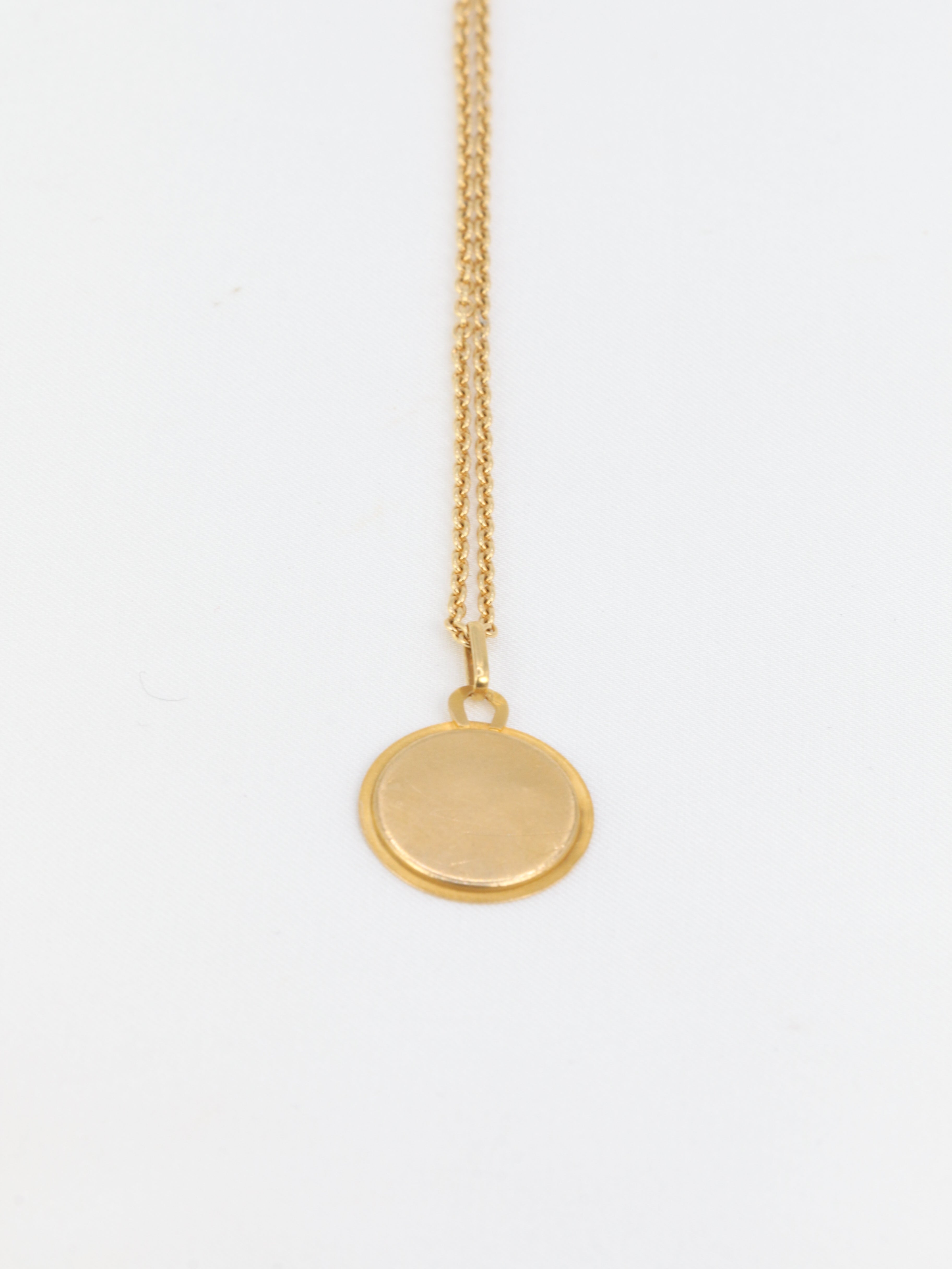 Médaille amour Augis petit modèle en or et rubis