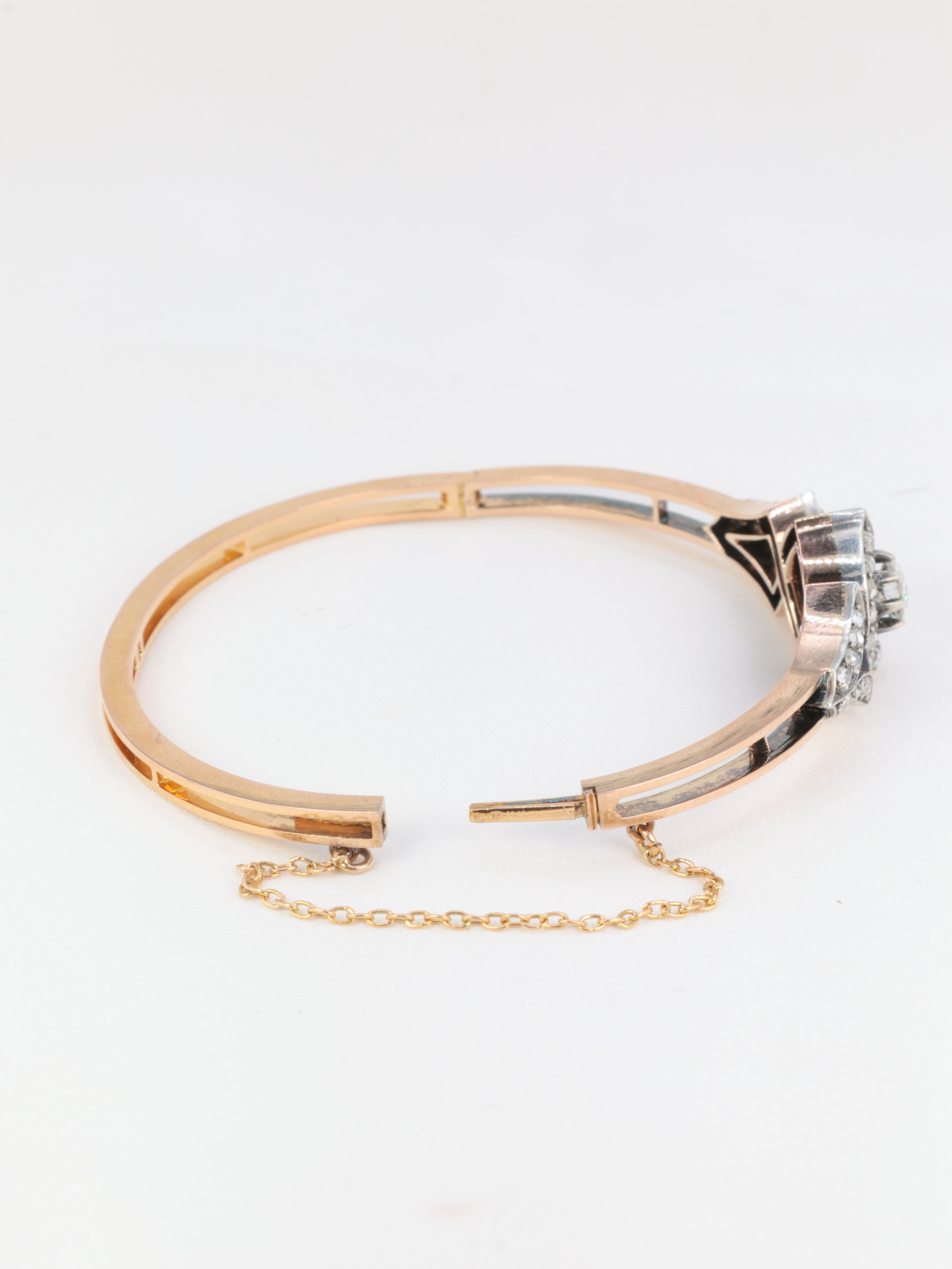Bracelet jonc ancien fin 19ème en or rose, argent et diamants taille ancienne